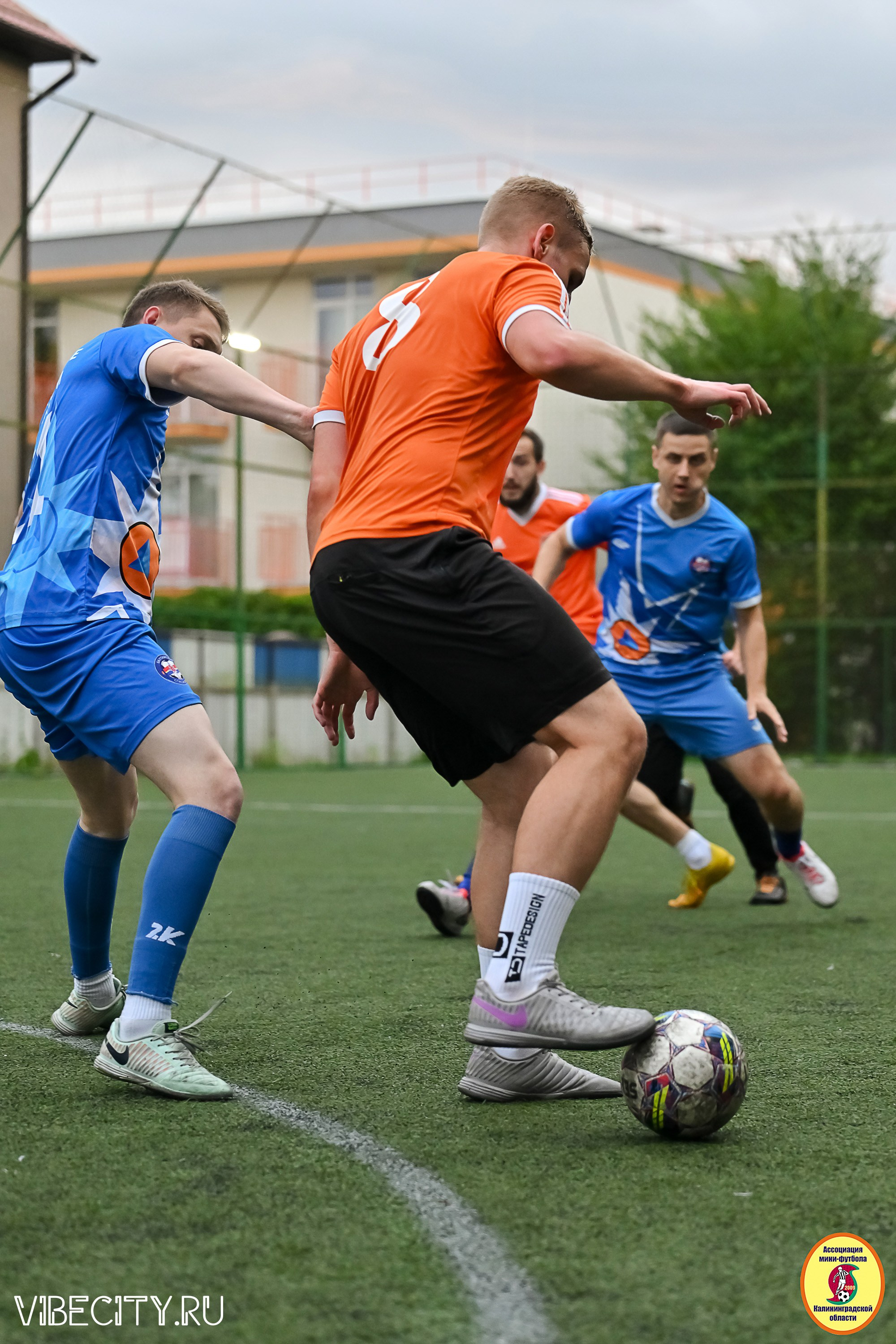 ИГРЫ МИНИ-ФУТБОЛЬНОЙ И КОРПОРАТИВНОЙ ЛИГИ. VIBECITY.RU Вайб Сити Ру Фоторепортажи Фотоотчеты Калининград