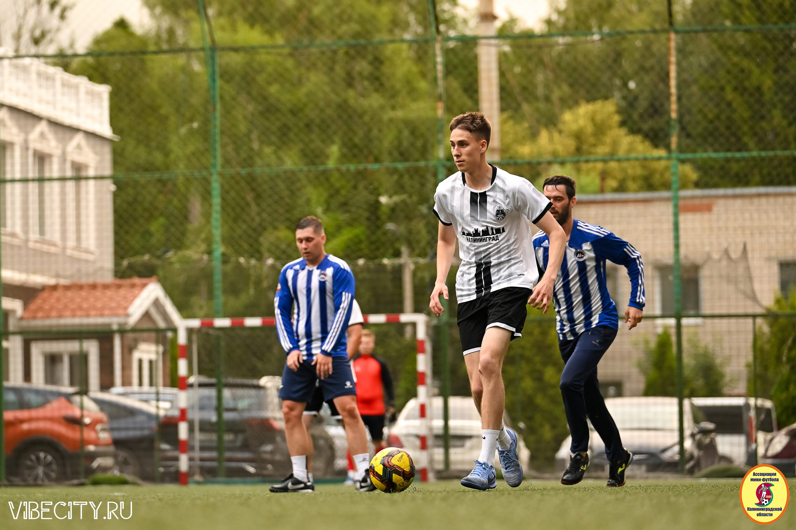 ИГРЫ МИНИ-ФУТБОЛЬНОЙ И КОРПОРАТИВНОЙ ЛИГИ. VIBECITY.RU Вайб Сити Ру Фоторепортажи Фотоотчеты Калининград