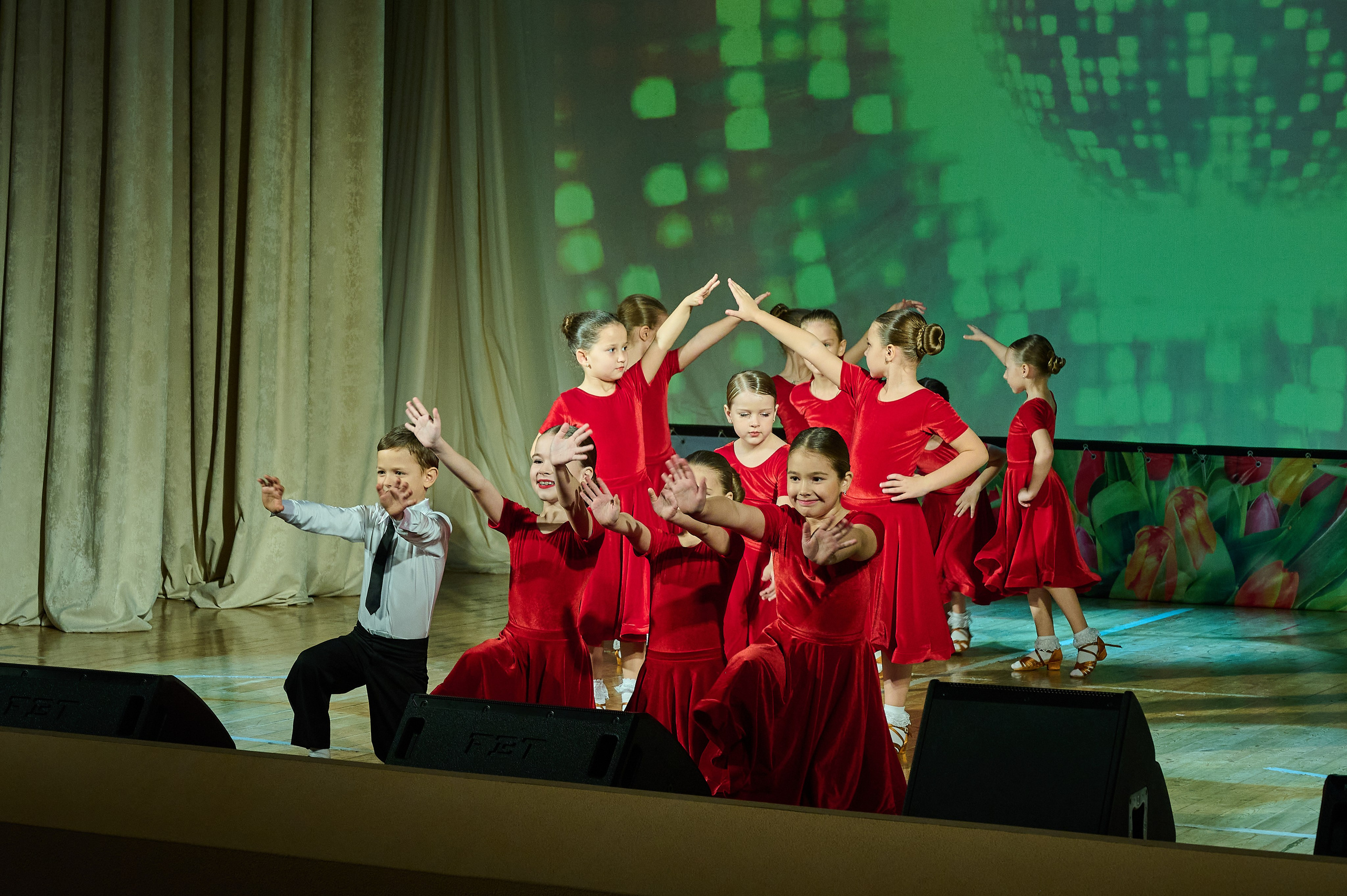 День матери Кабардинка. Жизнь курорта Кабардинка в фотографиях