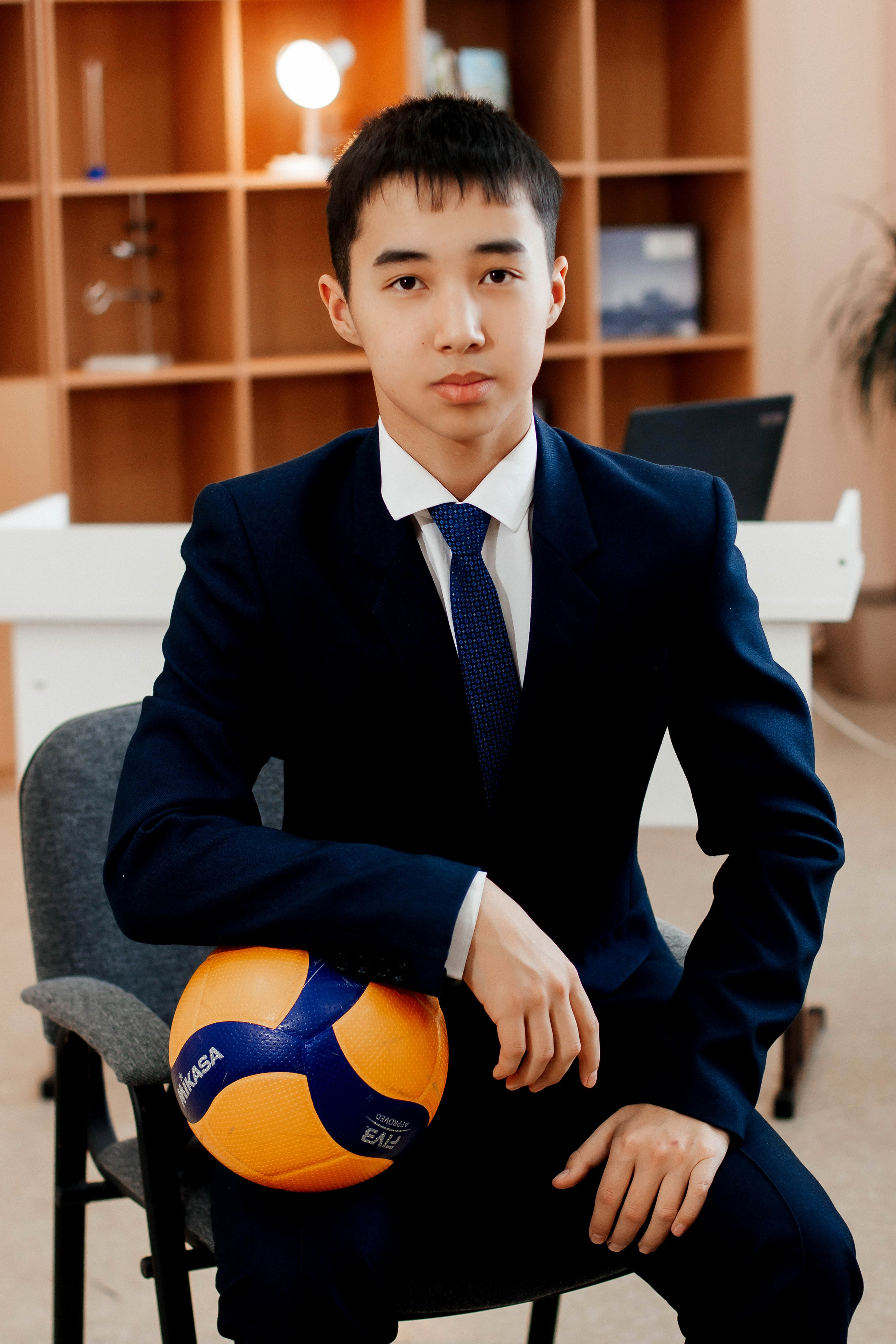 Выпускные альбомы Axioma для старших классов. AXIOMA │ Выпускные альбомы в Иркуске. Альбом в подарок! Закажи сейчас!