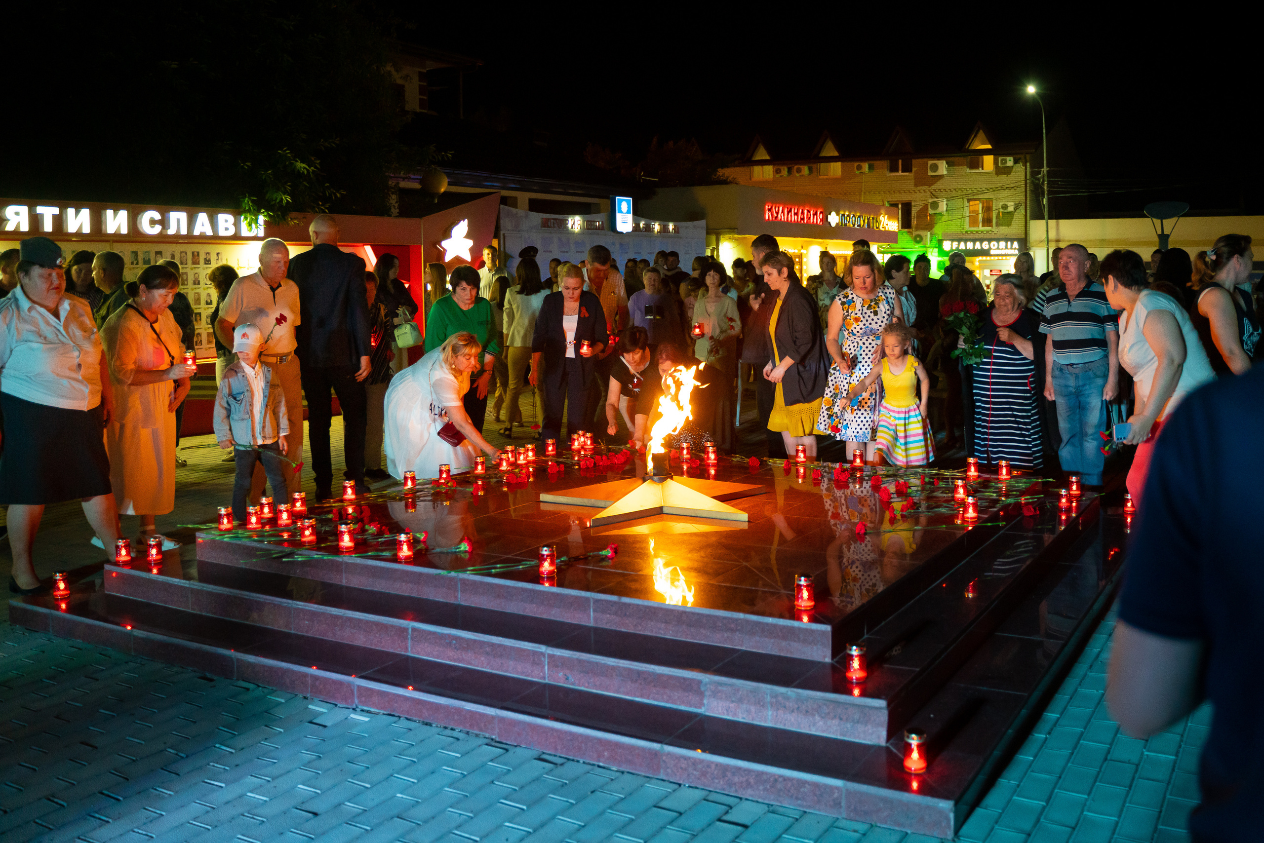 Свеча памяти. Жизнь курорта Кабардинка в фотографиях