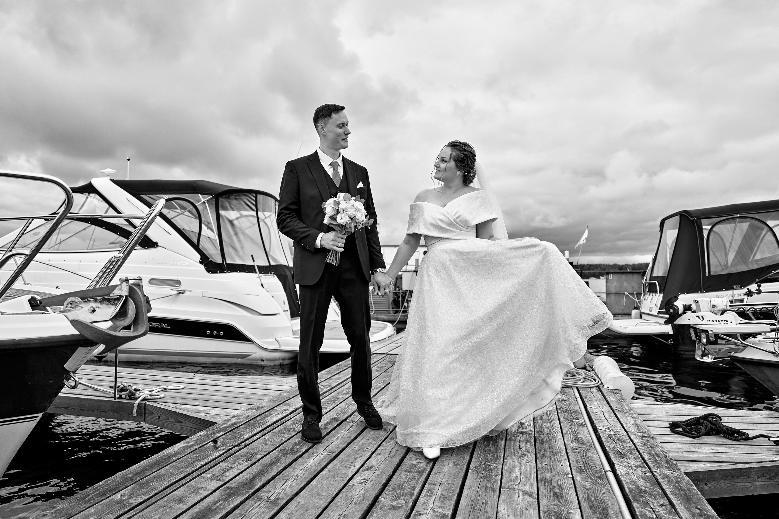 Нежная свадьба Антона и Софьи в яхт-клубе «Портофино». Фотограф Меняйло Евгений. Свадьба. Портрет. Репортаж. Семья. Контент