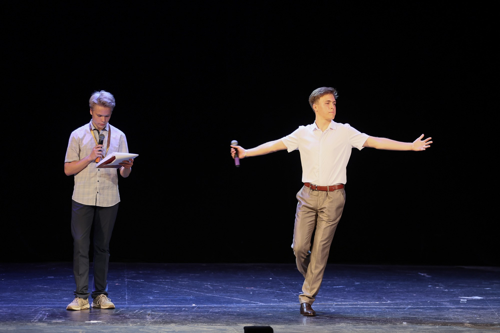 Выпускной вечер в Севастопольской гимназии № 1 имени А. С. Пушкина. Свадебный фотограф, фотосъемка в Крыму, Севастополе, Симферополе, Ялте