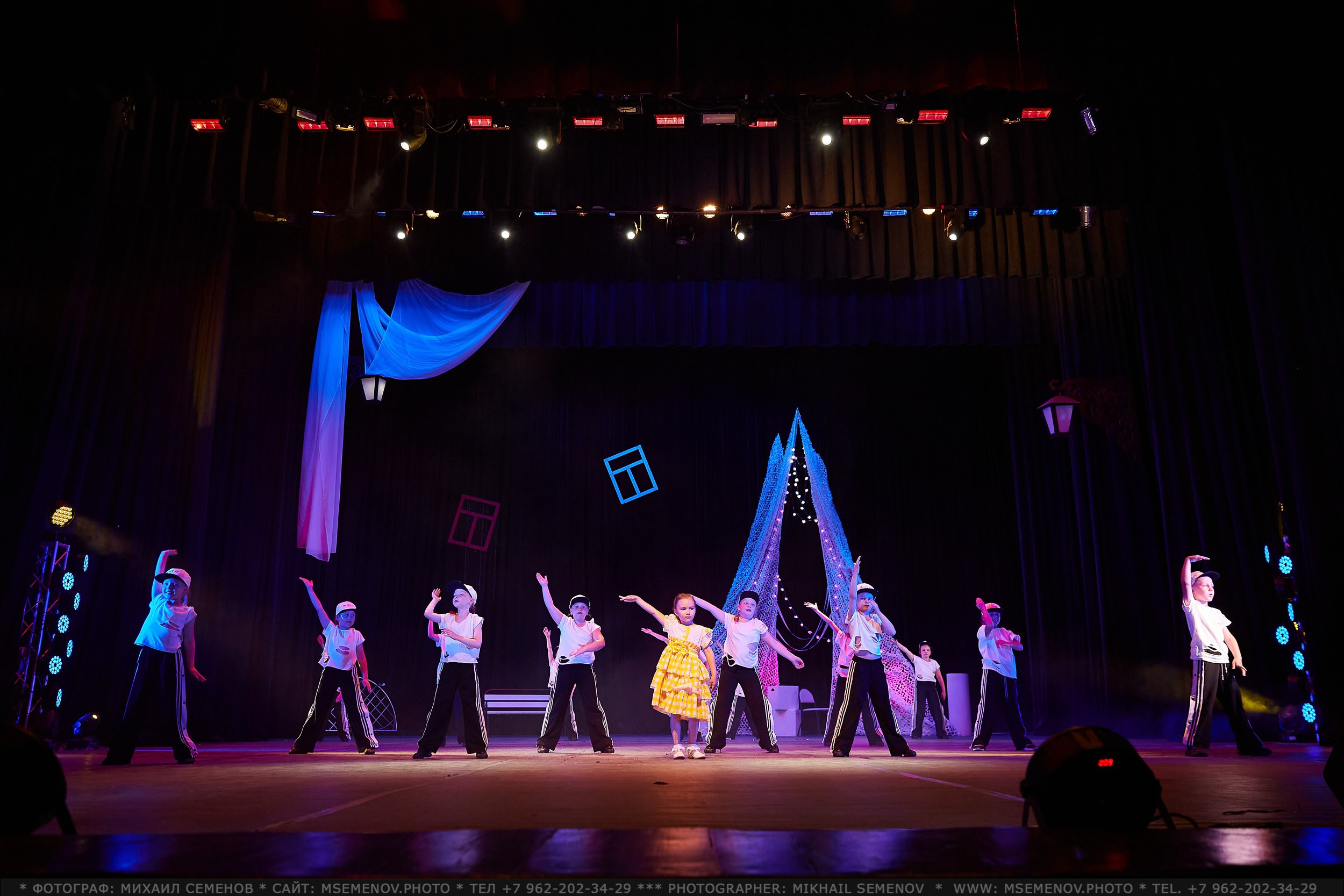 АНОНС фоторепортажа «Танцуй вопреки…» Танцевальный клуб «Априори». Фотограф, фотопроекты Михаила Семенова в Ярославле. Фотошкола