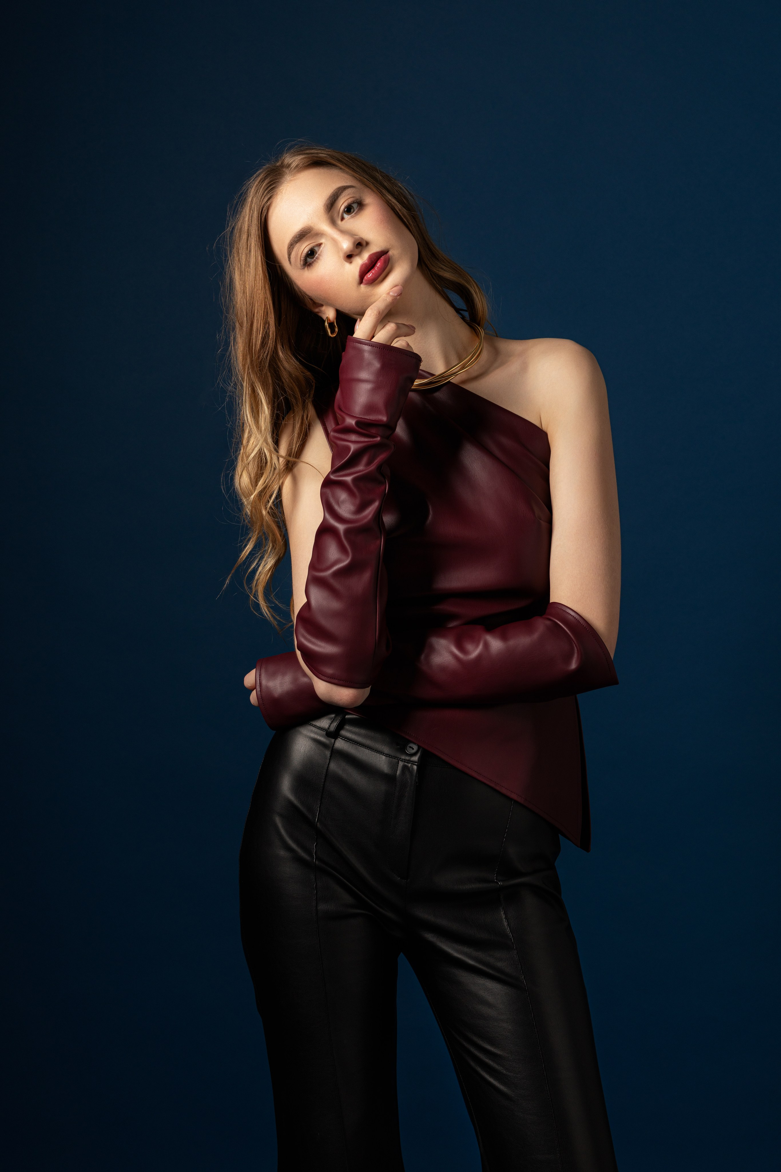 Студийная съемка на циклораме с импульсным светом с Ксенией для «себя». Дмитрий Шульгин, портретный фотограф в Воронеже