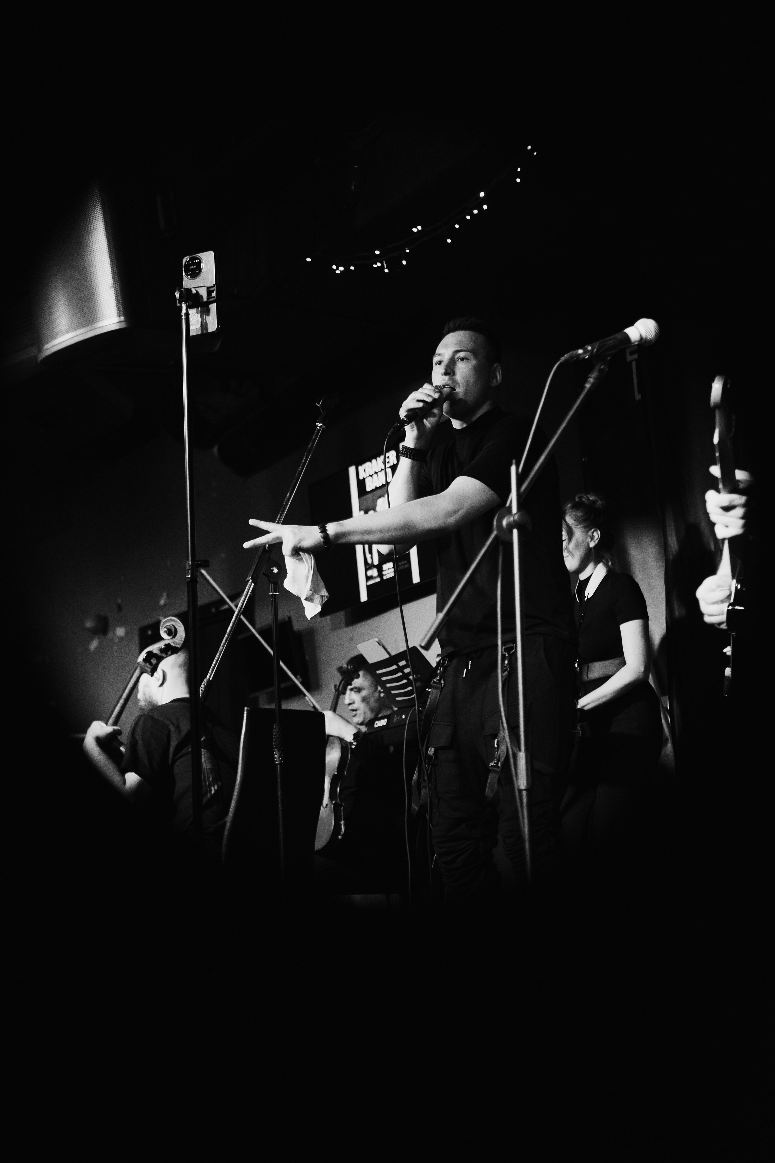 Выстпление KRAKER MUSIC BAND & DA VINCI String Quartet