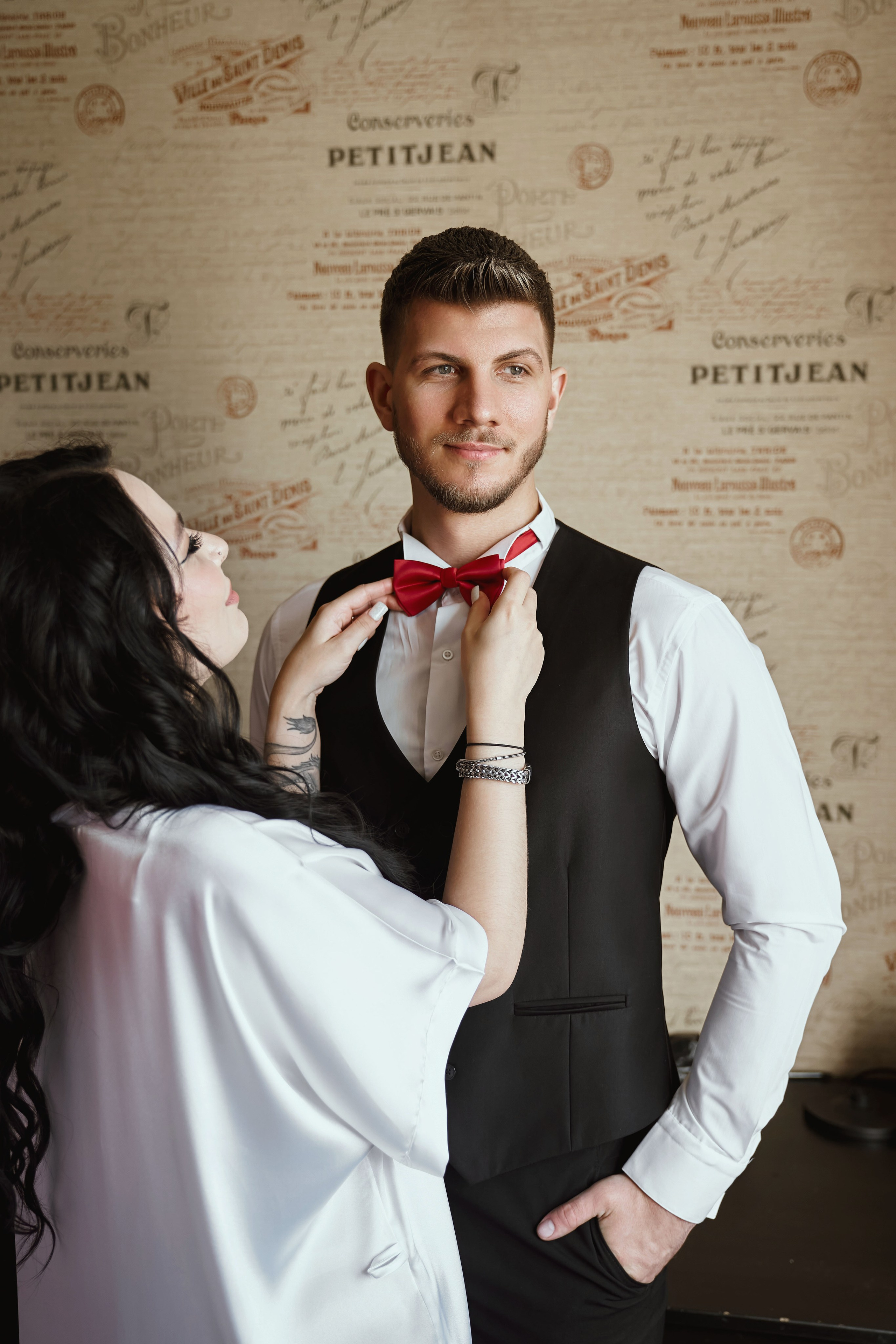 Свадебная фотосессия Дмитрия и Виты на Поклонной горе в парке Победы Москвы