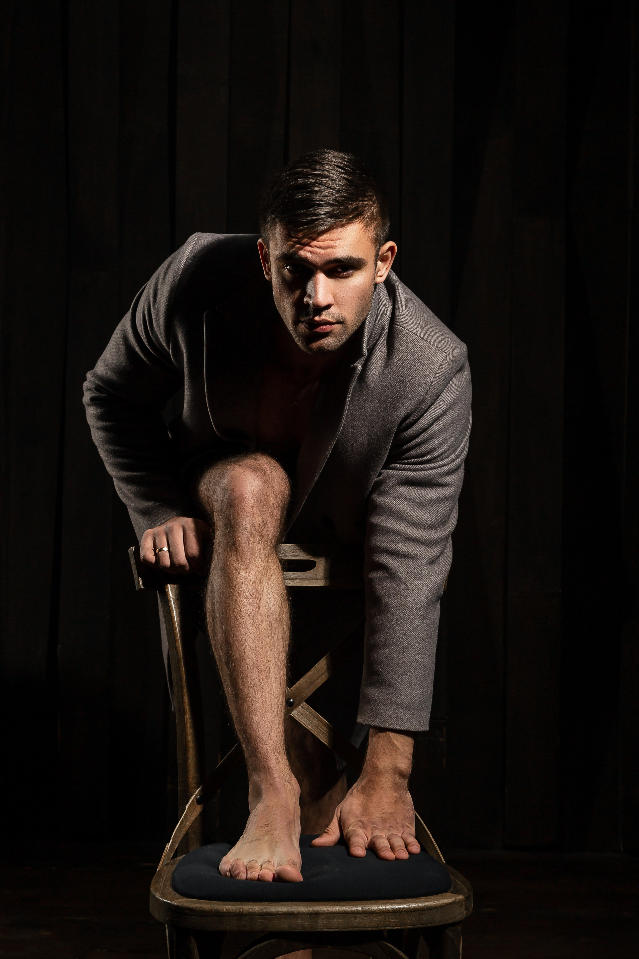 В верхней одежде. Портретный и репортажный фотограф. Эмоциональные и откровенные портрет