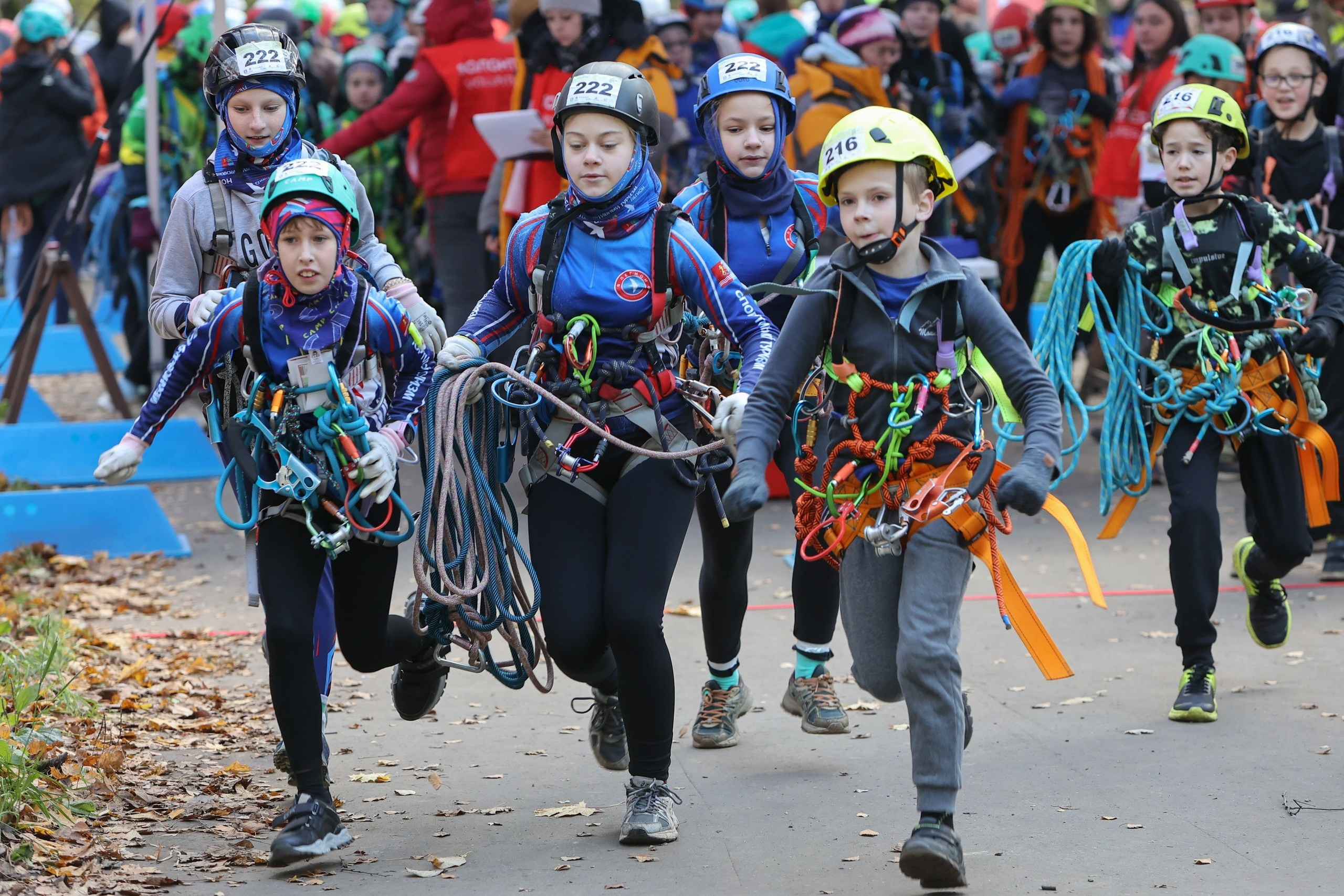 Гонки Четырех — Races Of Four. Выпускные альбомы и школьный фотограф в Подольске, Троицке, Щербинке, Москве и Московской области