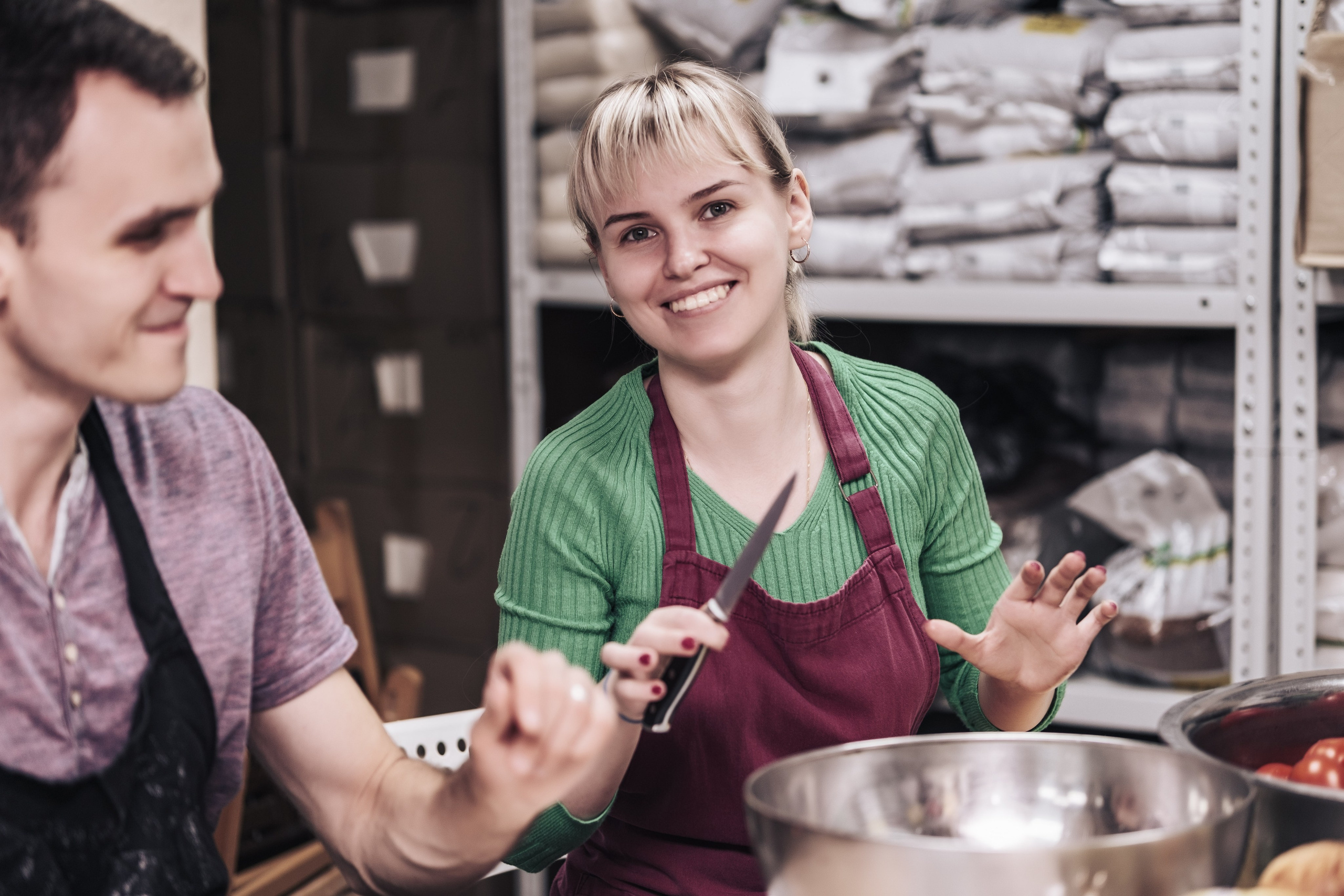 Готовка для бездомных и кормление их в Москве. Фотограф в Москве Максим Скоробогатов