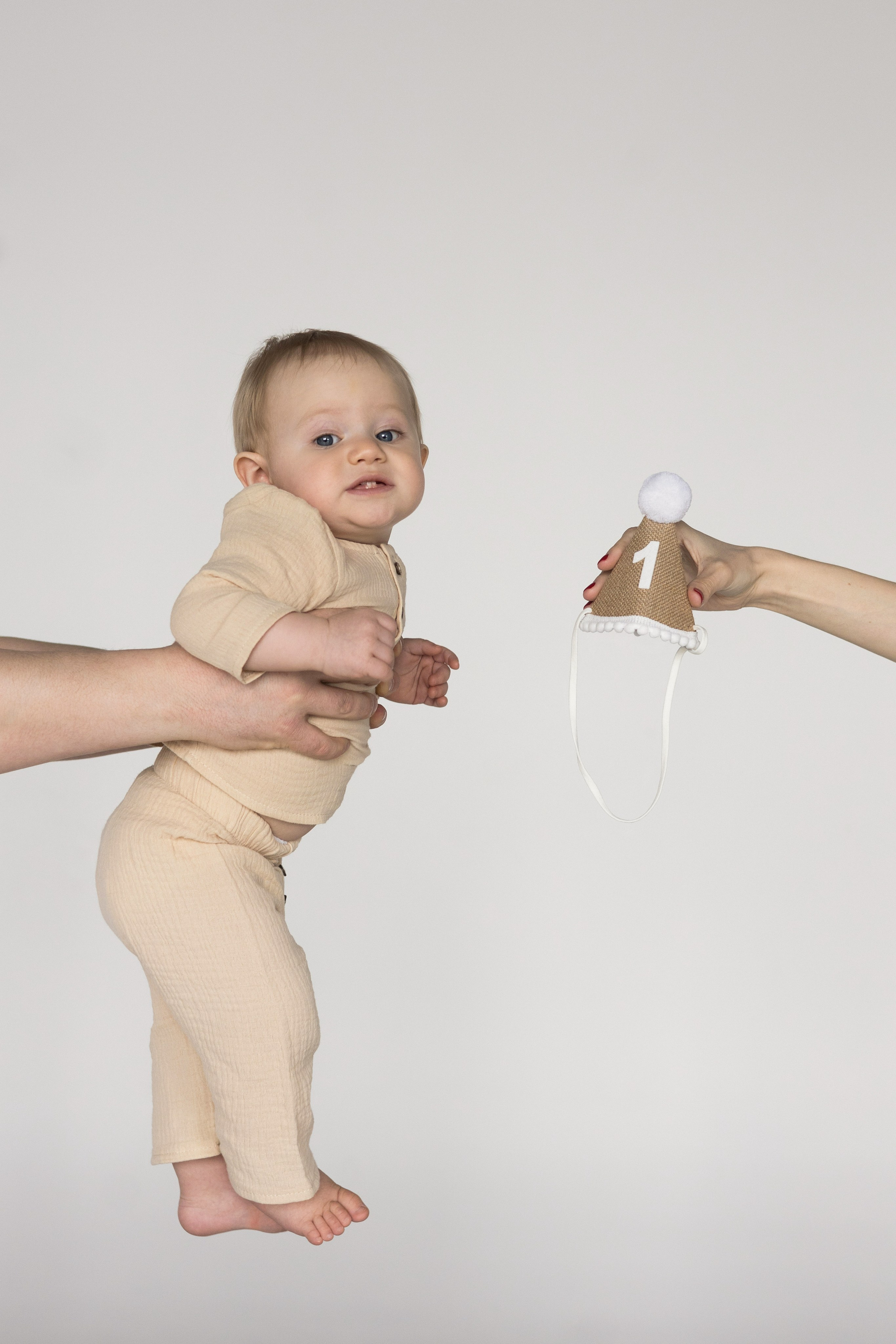 Фотосессия 1 года — студия, семья, годик в Красноярске | Vetaphoto. Фотограф беременности и новорожденных в Красноярске Вета Ланская