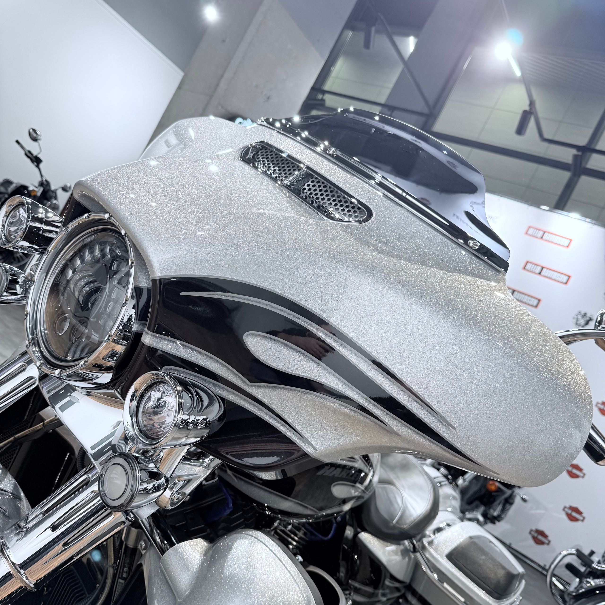 2015 CVO Street Glidе Sреcial 110 Наrd Сandy Сustоm. Hello Davidson, Москва. Только хорошие мотоциклы…