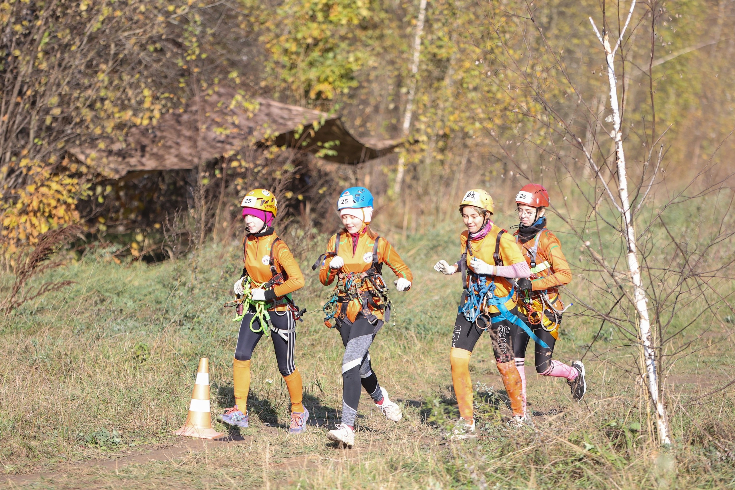Гонки Четырех — Races Of Four. Выпускные альбомы и школьный фотограф в Подольске, Троицке, Щербинке, Москве и Московской области