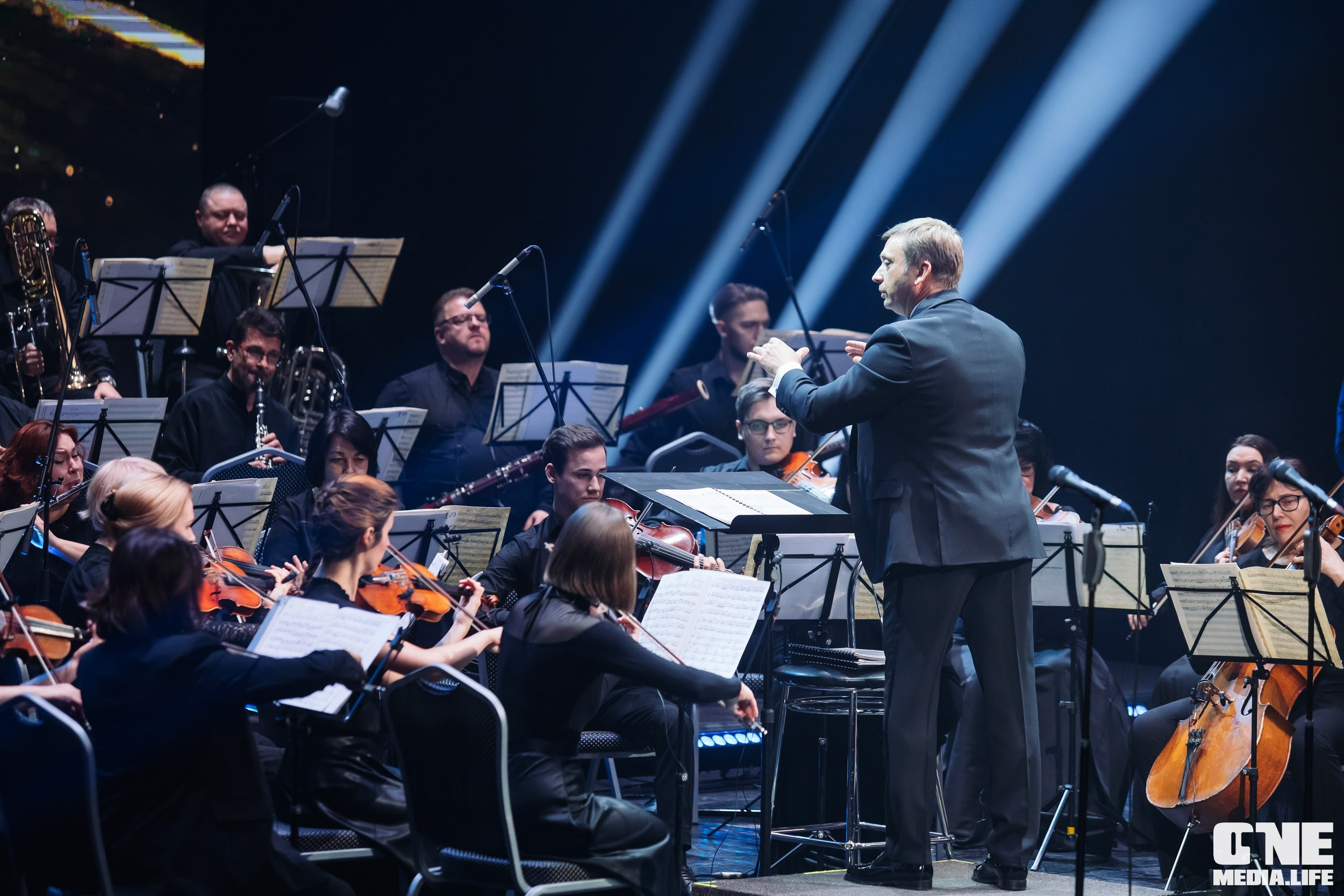 Концерт 8 марта в Янтарь холл. One Media Life: фоторепортажи, фотоотчеты с мероприятий и заведений