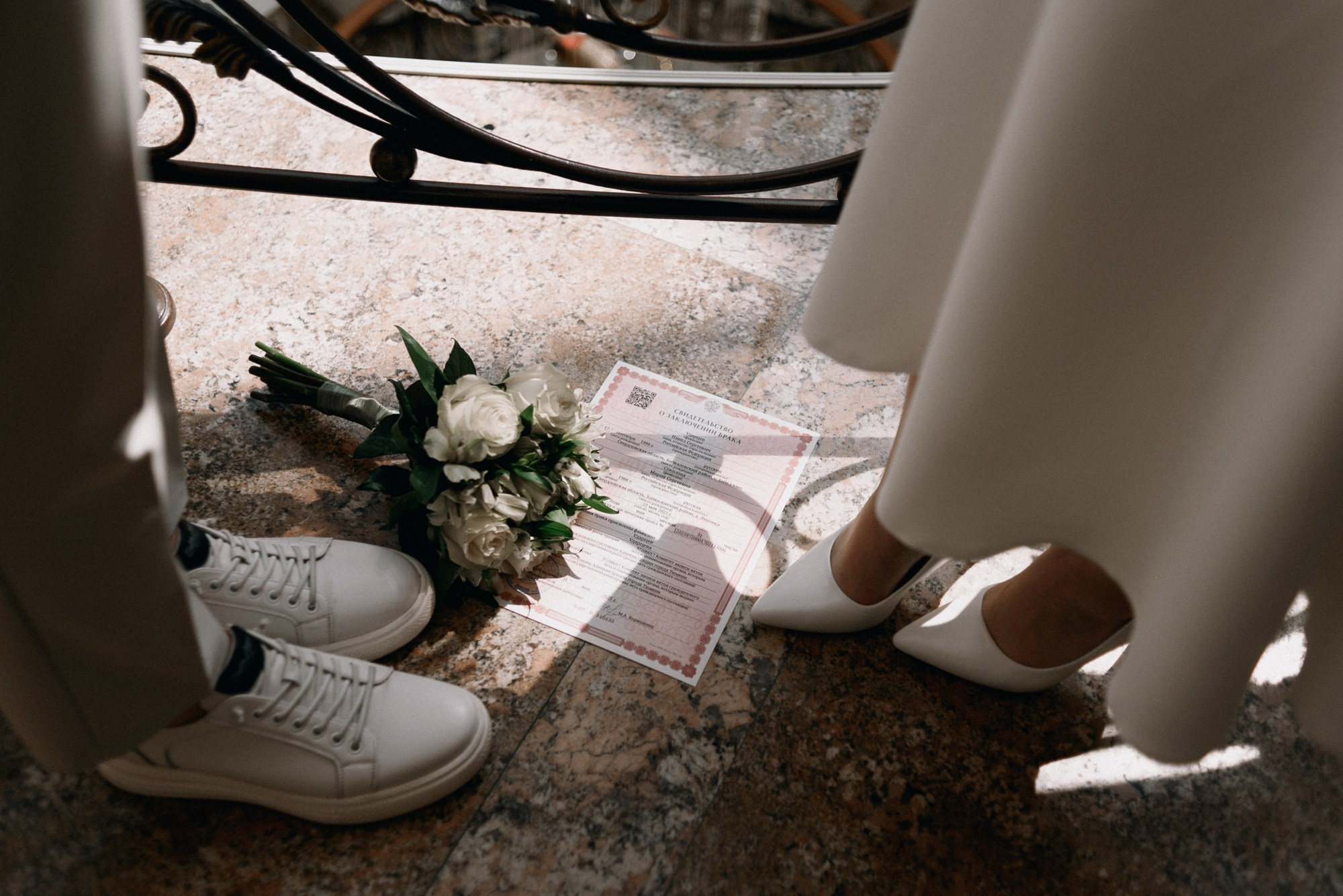 Свадебный фотограф в Тюмени — Фотосессия Павла и Марии на Набережной. Портретный фотограф Тюмень Дарья Мустафина