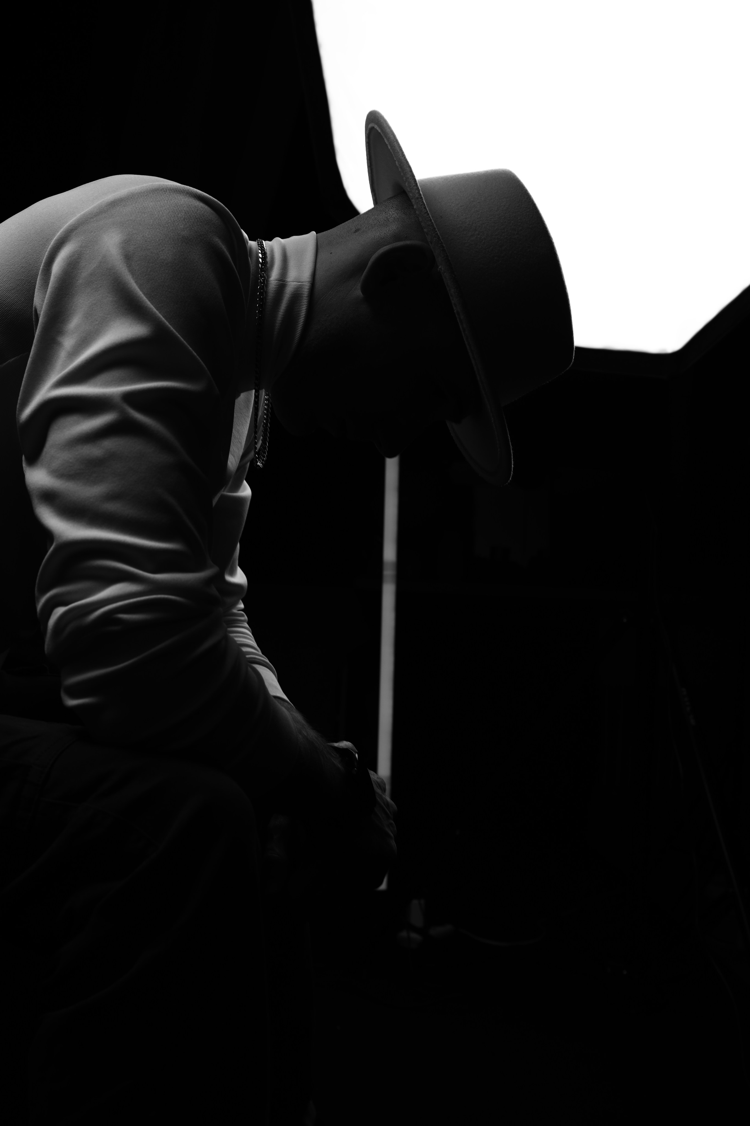 The White hat Alex. Профессиональный фотограф в Воронеже Владислав Крылов