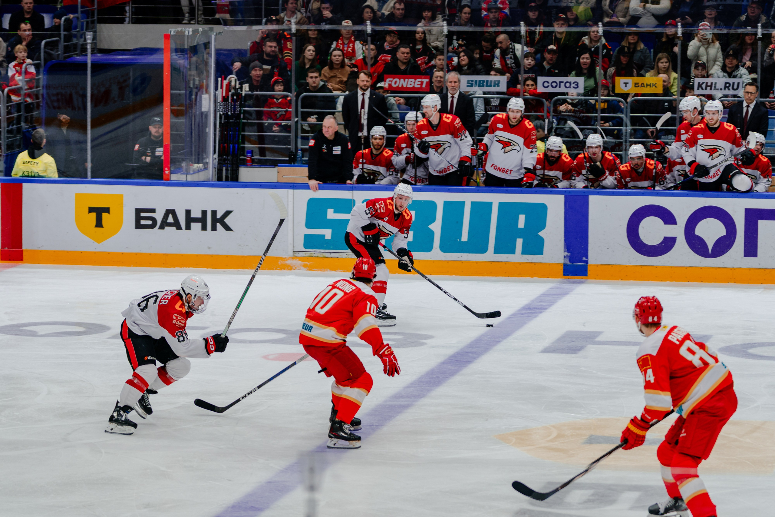 КХЛ КУНЬЛУНЬ РС — АВАНГАРД 22 МАРТА 2025. Репортажный фотограф в Москве Измалков Артем