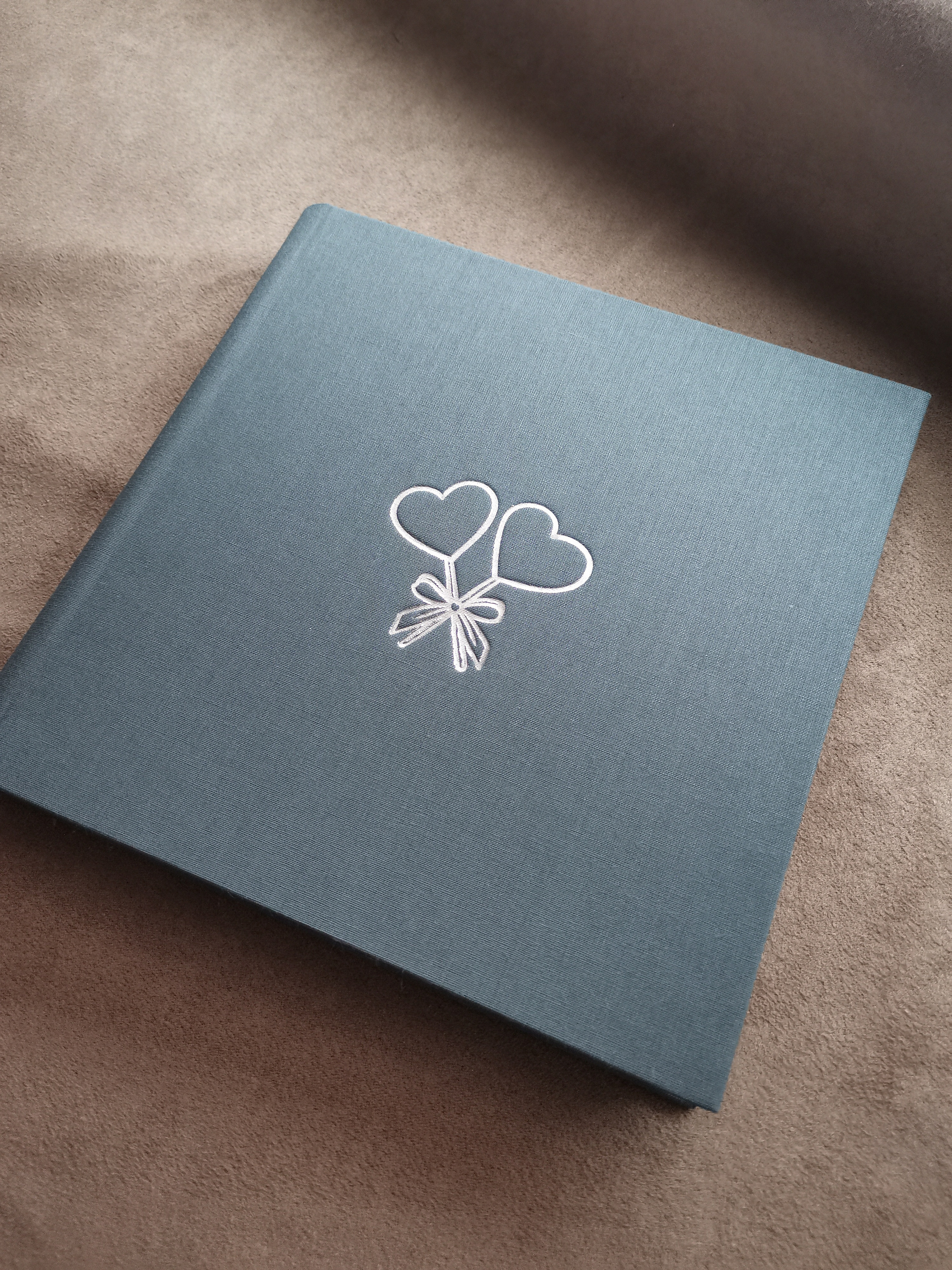 — Фотокниги на заказ. Выпускные альбомы для школ и детских садов