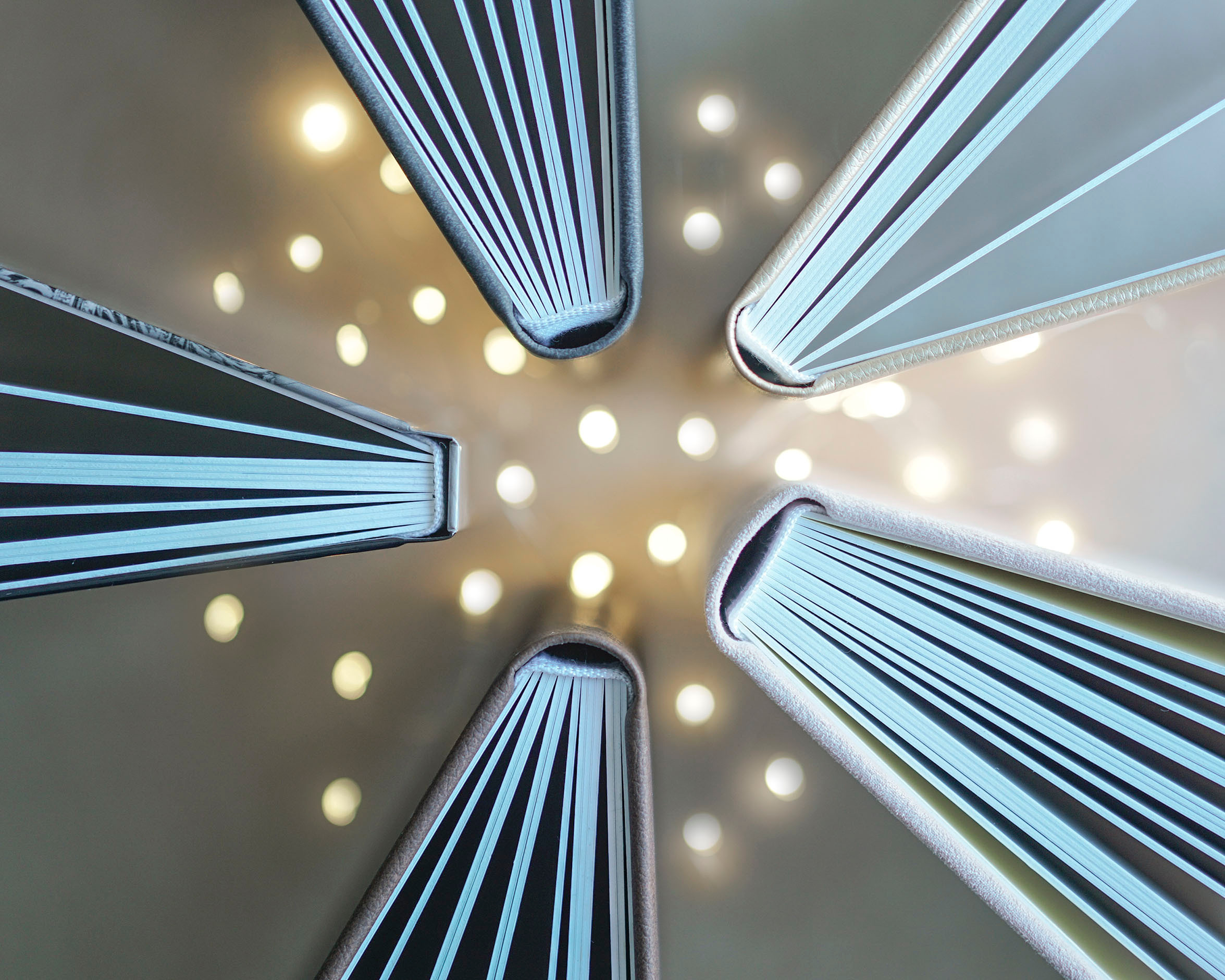 — Фотокниги на заказ. Выпускные альбомы для школ и детских садов