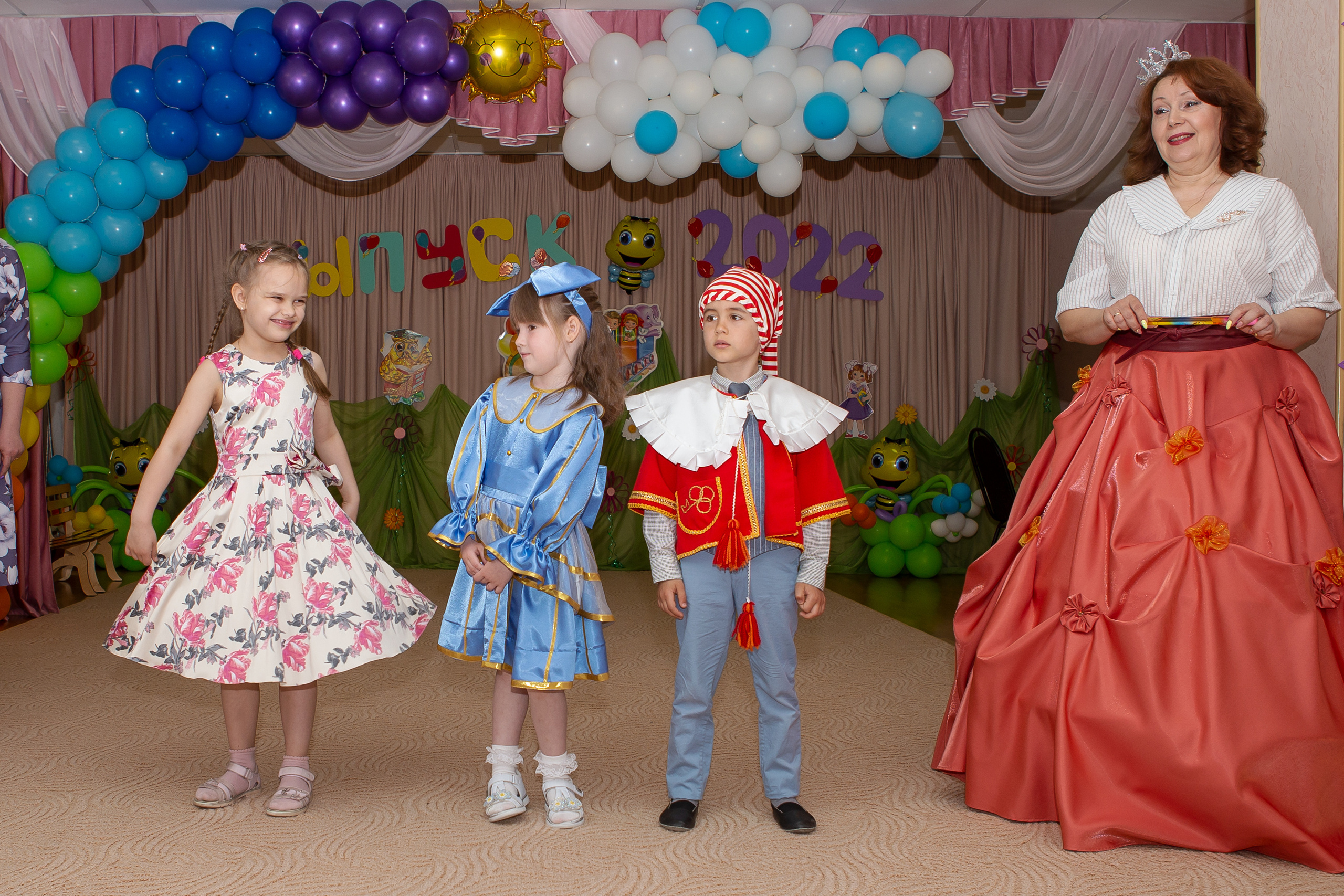 — Детские праздники. Выпускные альбомы для школ и детских садов