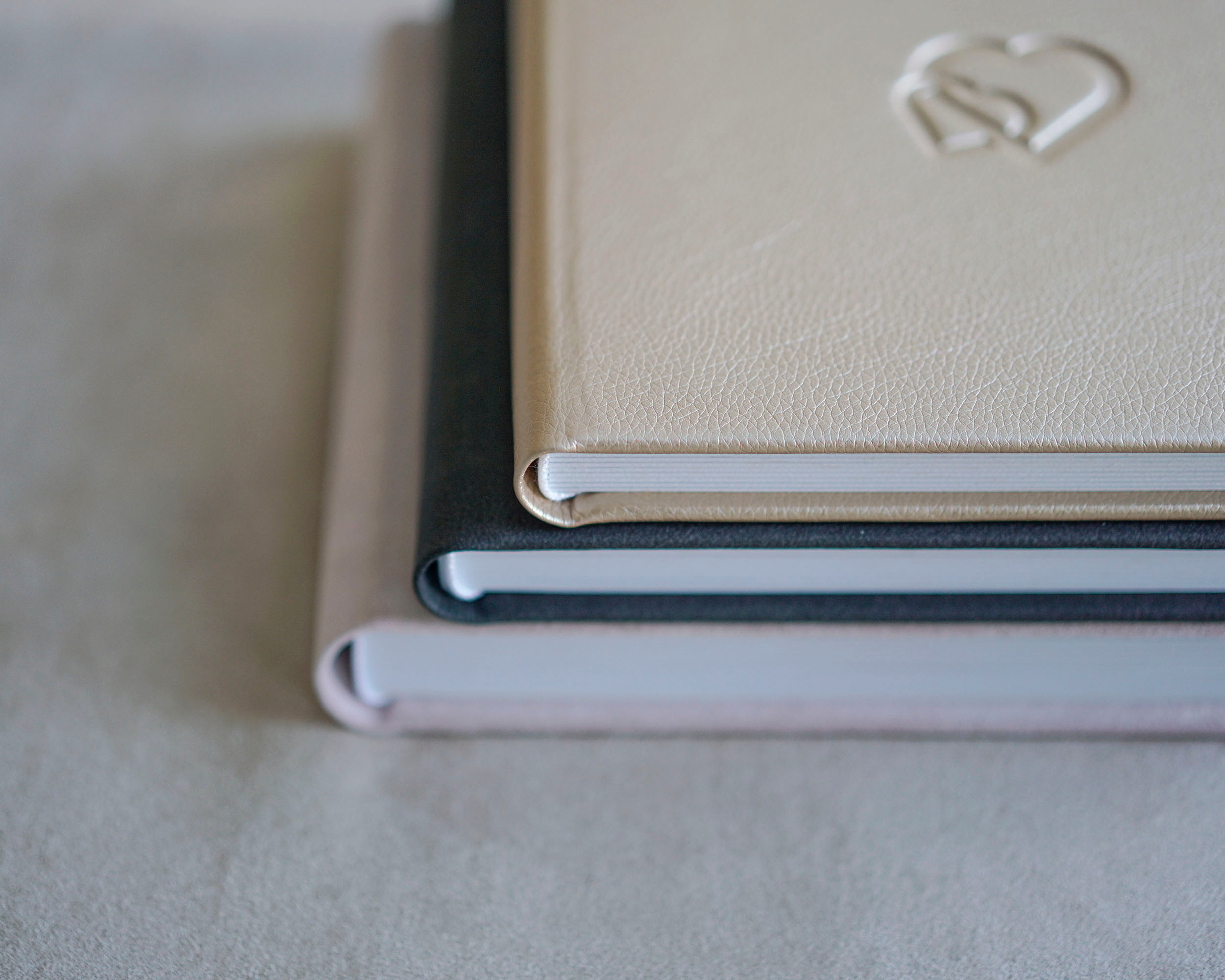 — Фотокниги на заказ. Выпускные альбомы для школ и детских садов