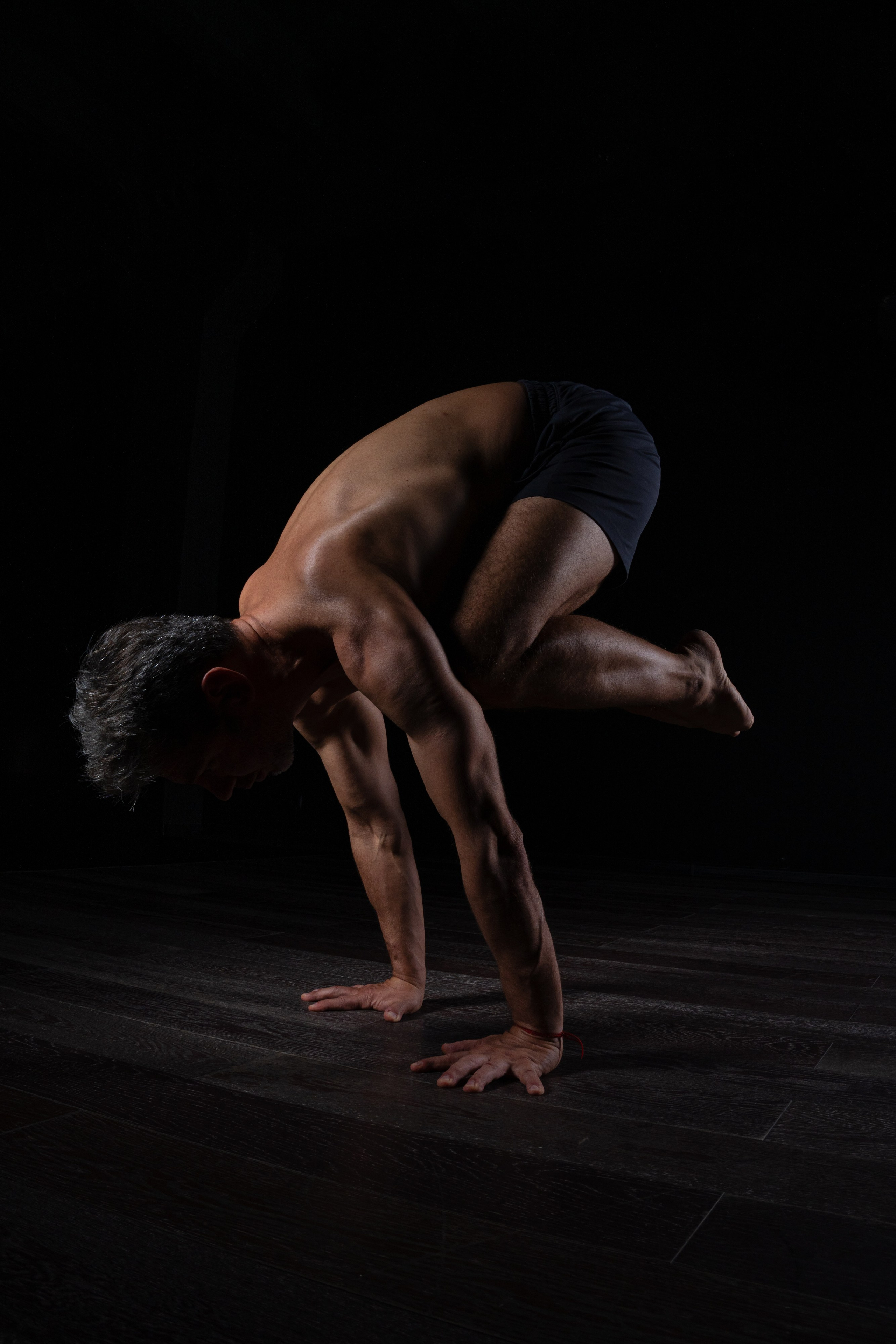 Йога тренера и йога студии. Живые снимки! Фотограф Даша Бендер