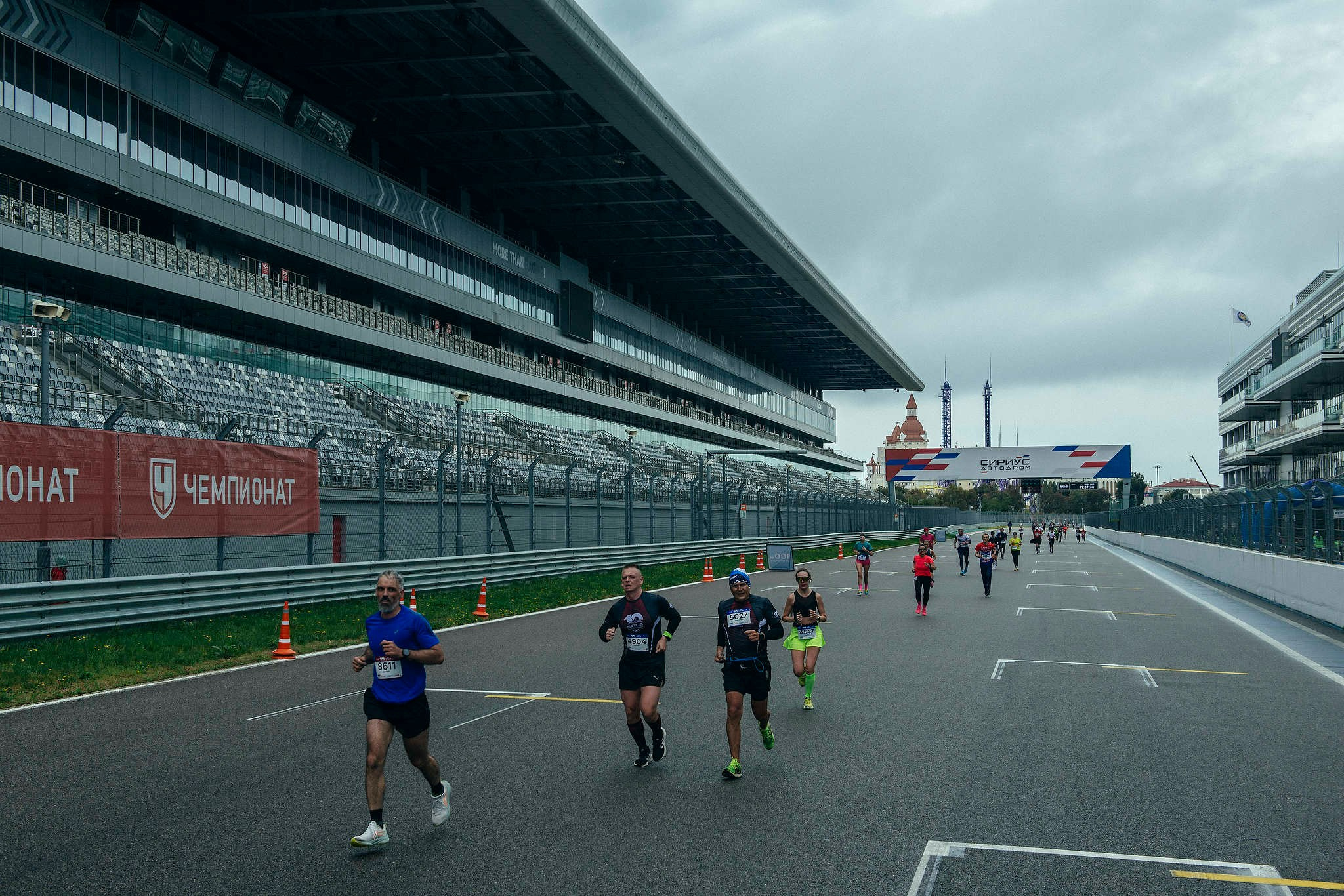 Съемка забега и марафона на RAY Сириус Автодром 2025. Фотограф Михаил Мордасов, Сочи. Мероприятия, портреты, спорт, репортаж