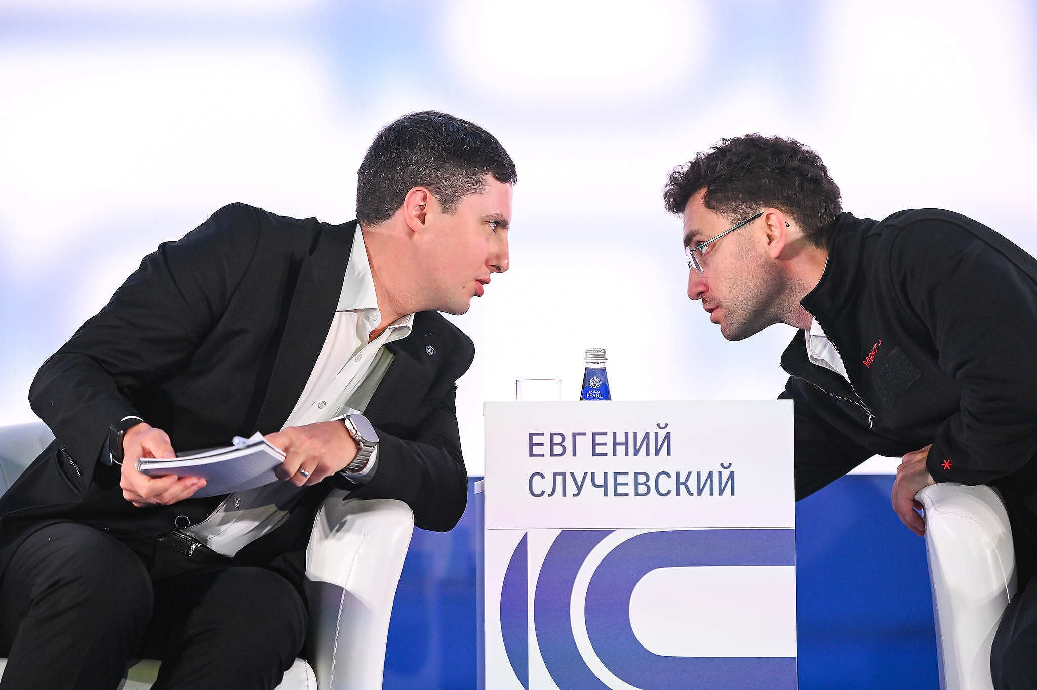 Съемка репортажа в Сочи для пяти компаний — участников Финополиса 2025, который проходил в Сириусе в октябре 2025 года. Фотограф Михаил Мордасов, Сочи. Мероприятия, портреты, спорт, репортаж