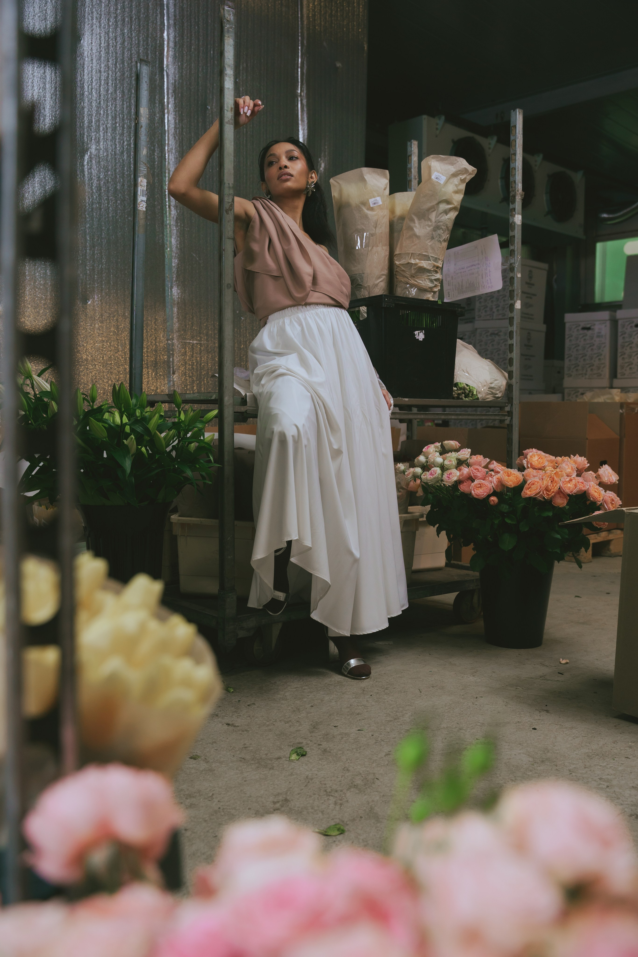 Сочетание природной эстетики и модного стиля на фотосессии