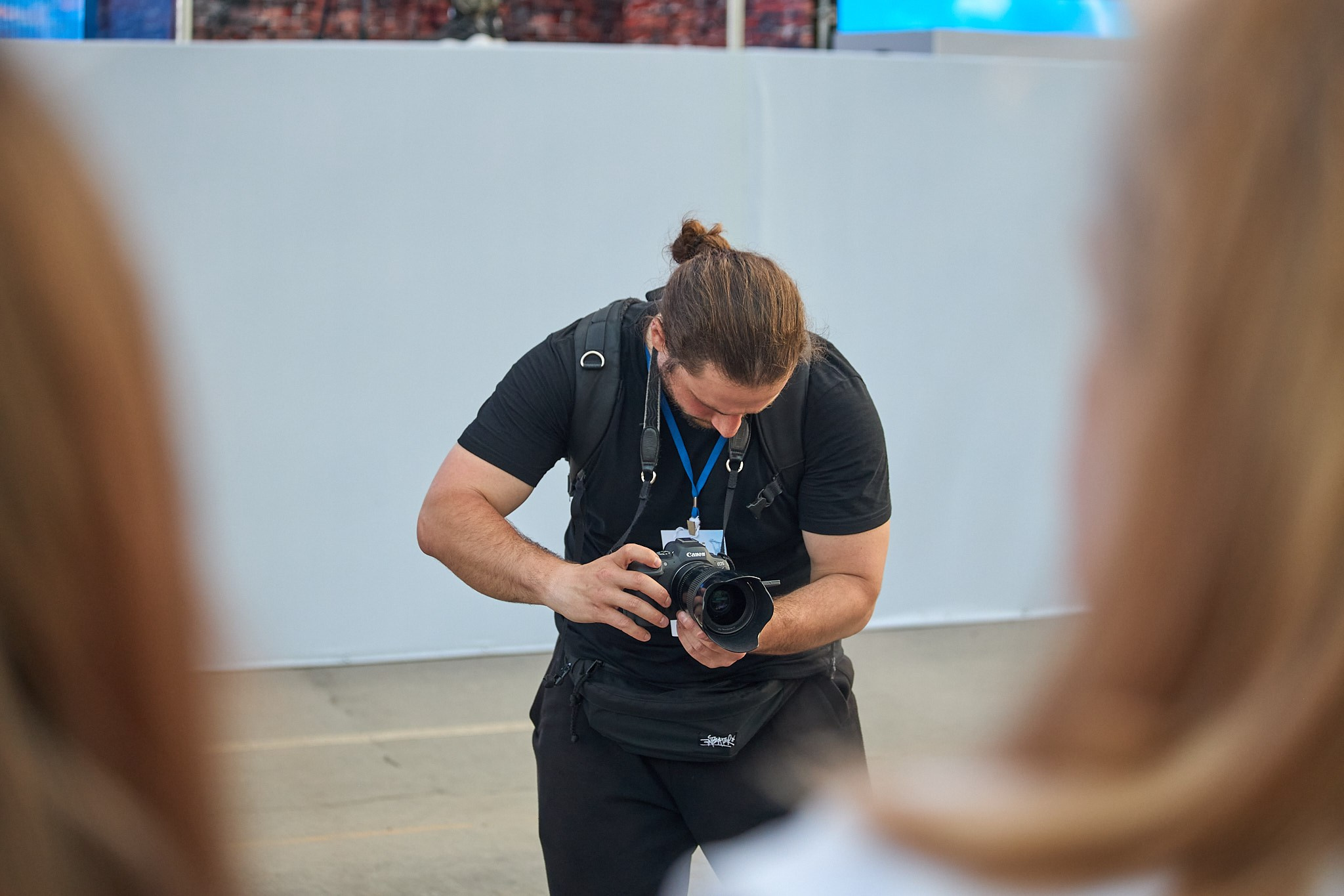 Концерт 9 мая 2025 года на соборной площади. Фотограф Омск | Александр Вандеров