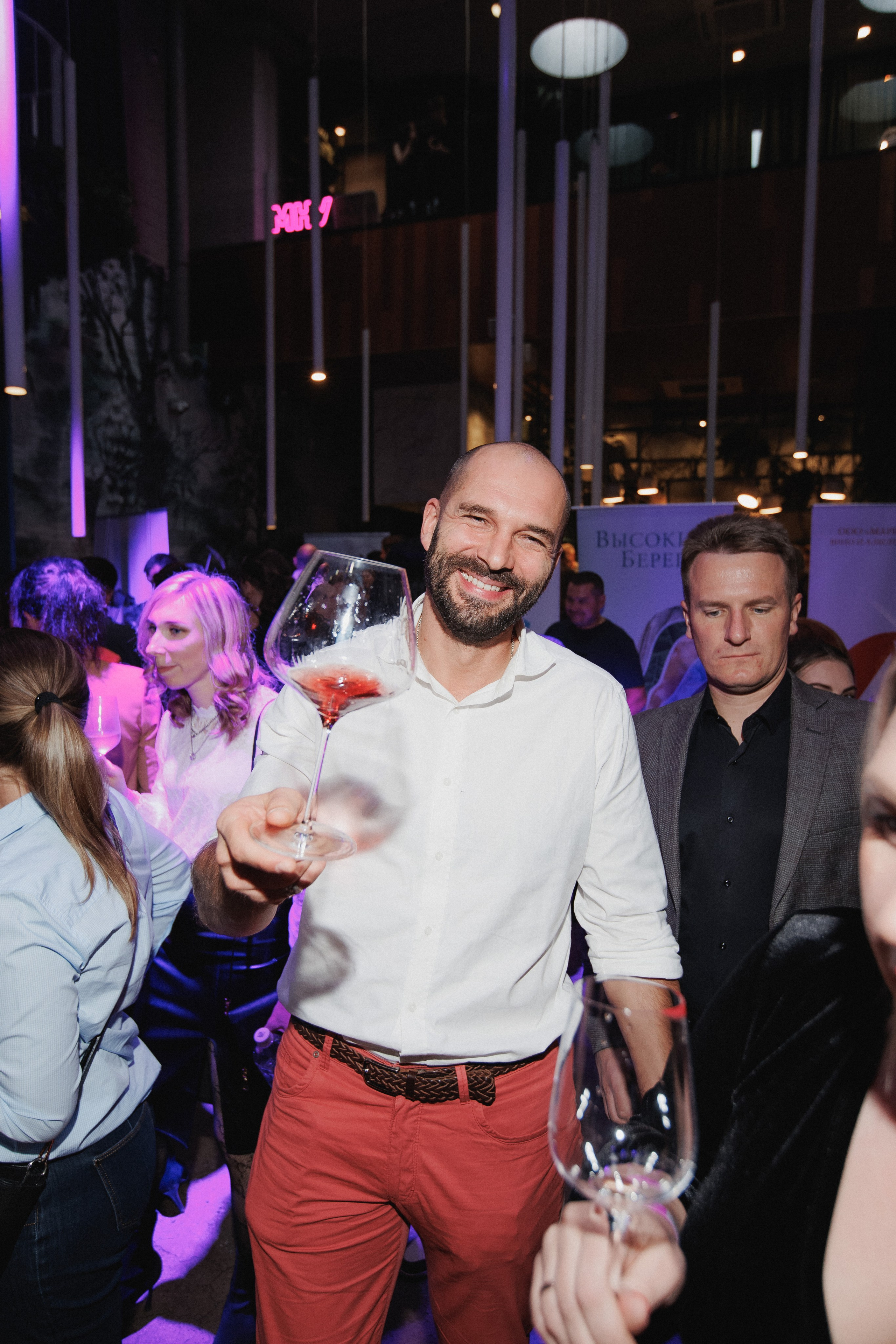 ВИННЫЙ ФЕСТИВАЛЬ. СВОИ. ФОТООТЧЕТЫ-СОБЫТИЯ-МЕСТА