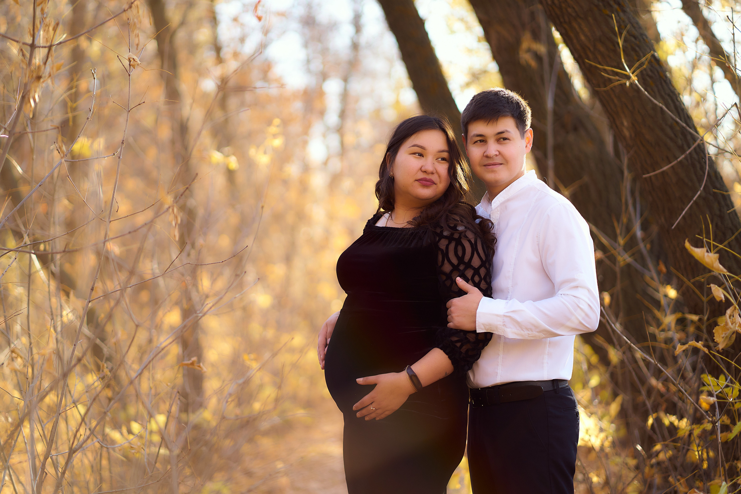 Фотосессия беременности на природе. Фотограф в Уральске Александр Хохлачёв | HOHLACHEV.COM