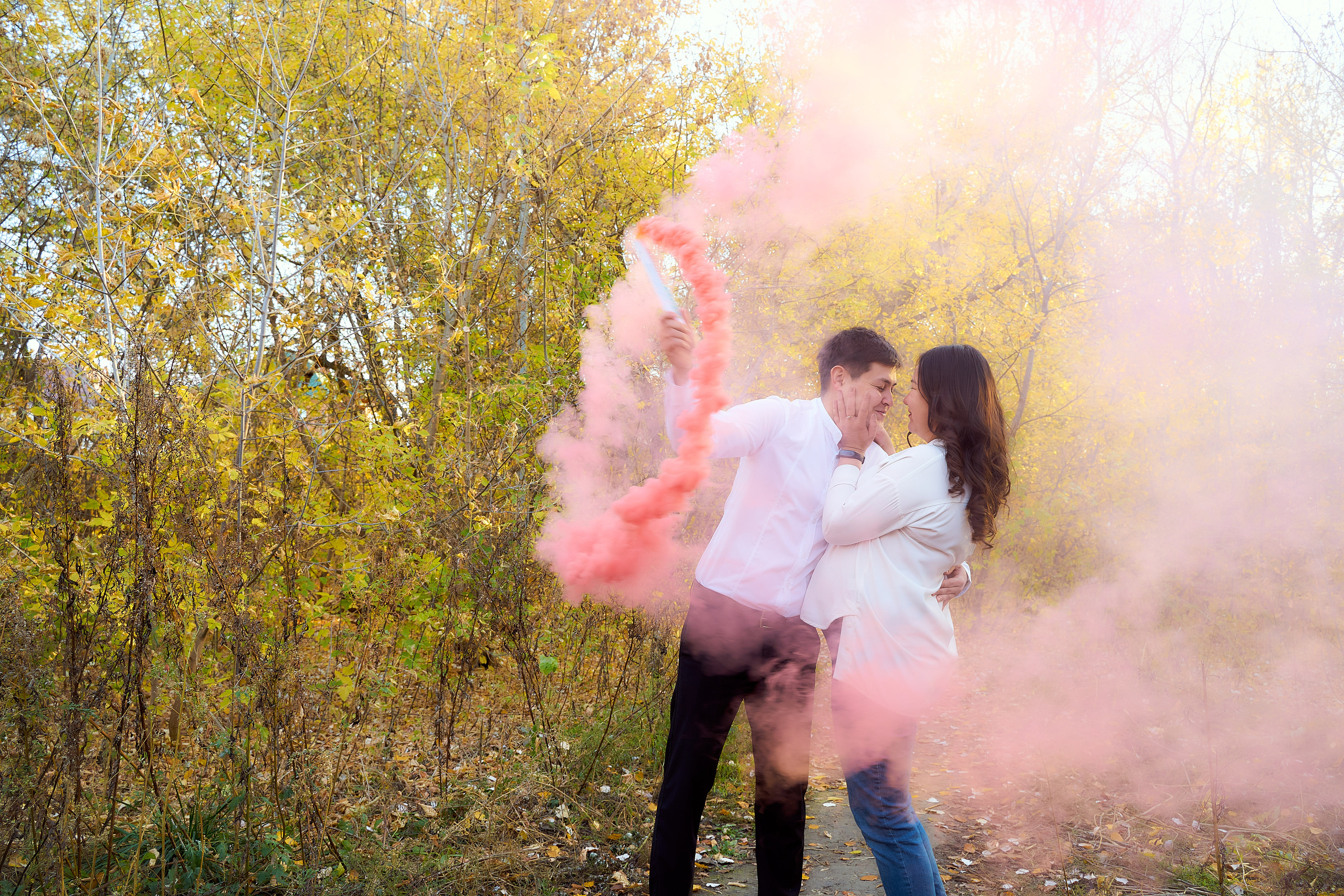 Фотосессия беременности на природе. Фотограф в Уральске Александр Хохлачёв | HOHLACHEV.COM