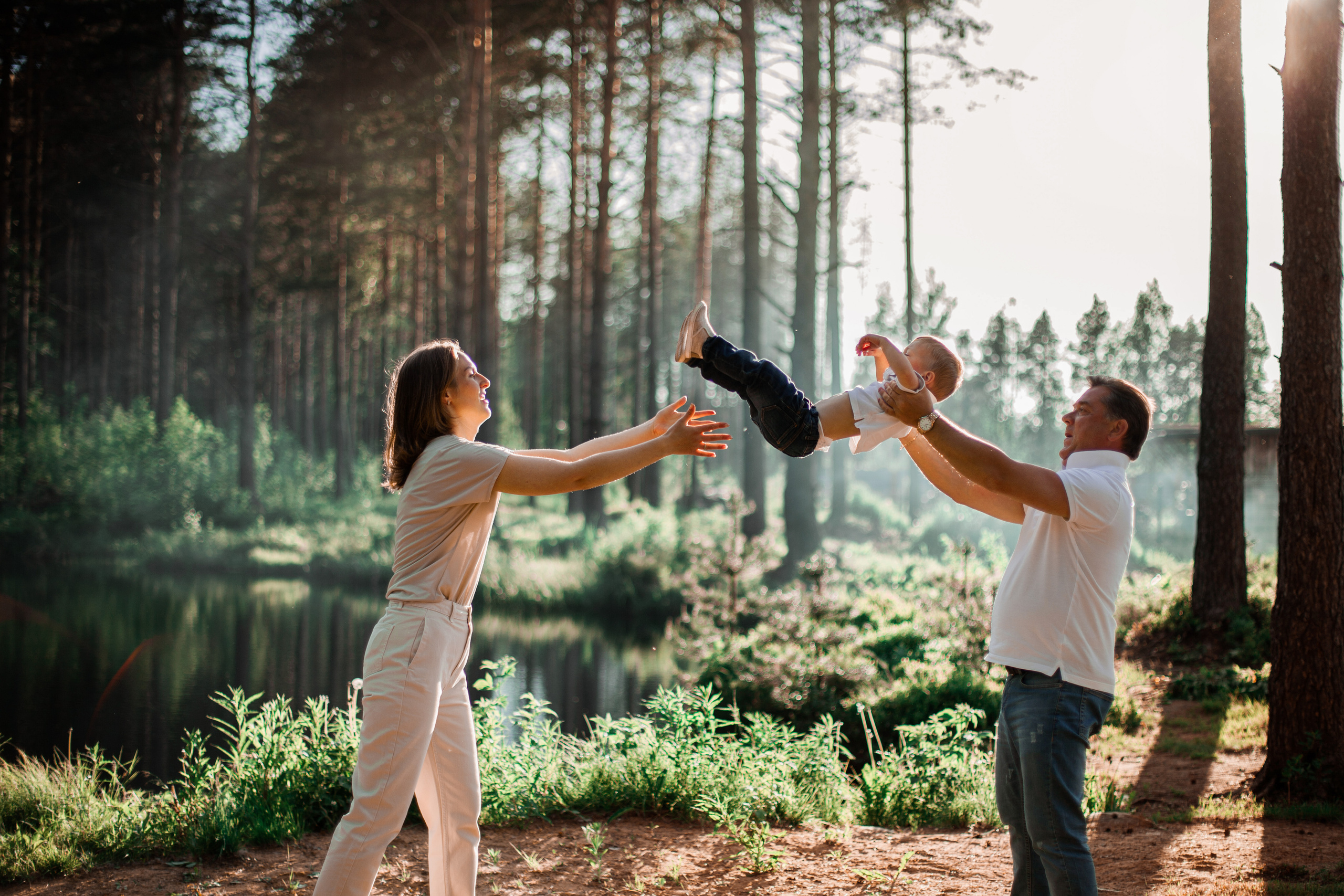 Ирина, семейная фотосессия дома и прогулка до озера. Фотограф Наталья Яковлева, Санкт-Петербург. Семьи, ньюборн, крещения
