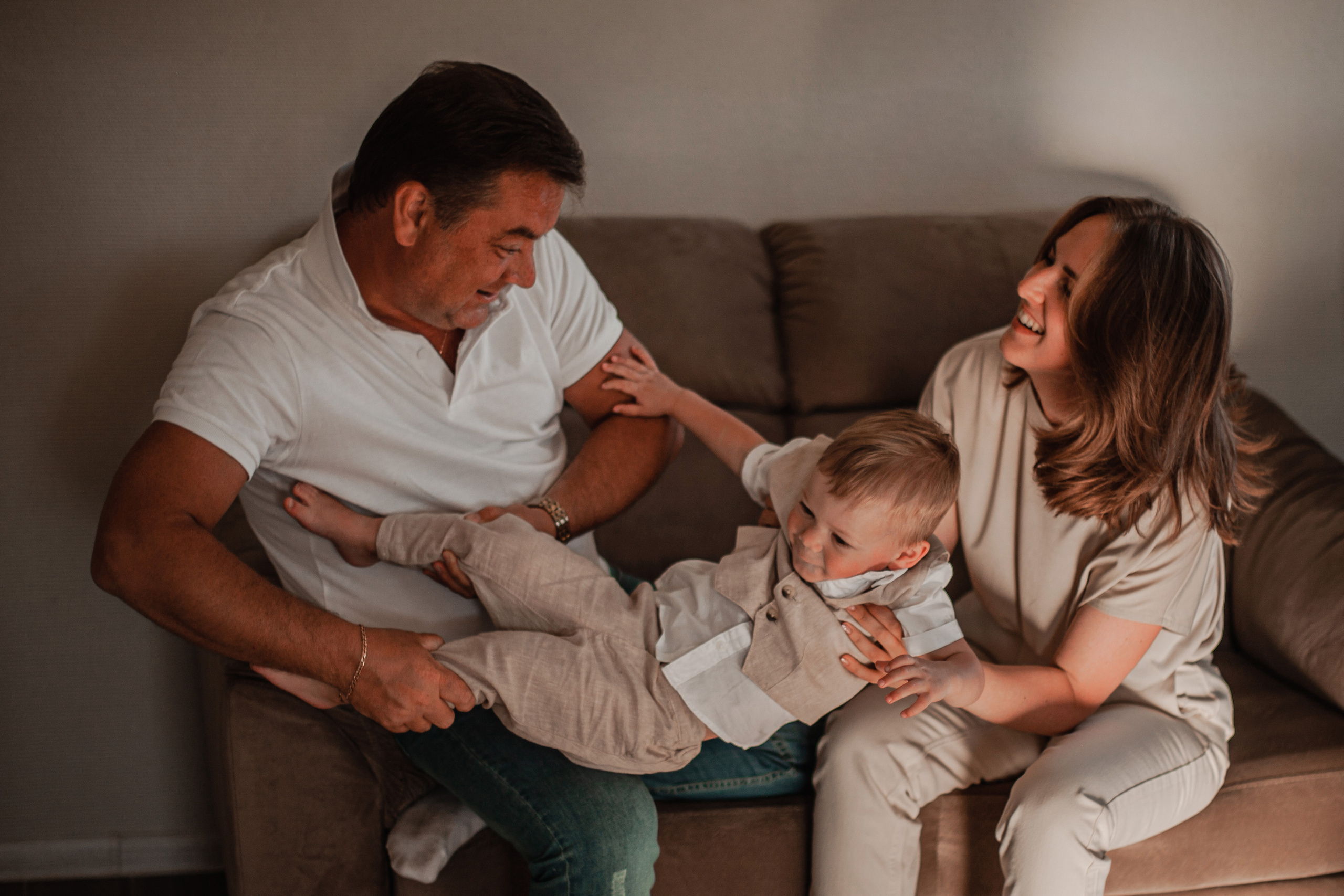 Ирина, семейная фотосессия дома и прогулка до озера. Фотограф Наталья Яковлева, Санкт-Петербург. Семьи, ньюборн, крещения