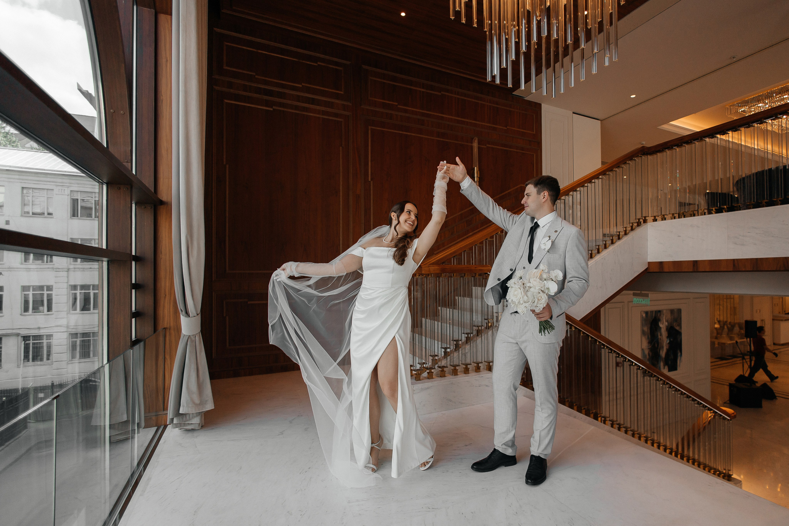 Свадебная фотосессия в отеле Marriott Imperial Plaza