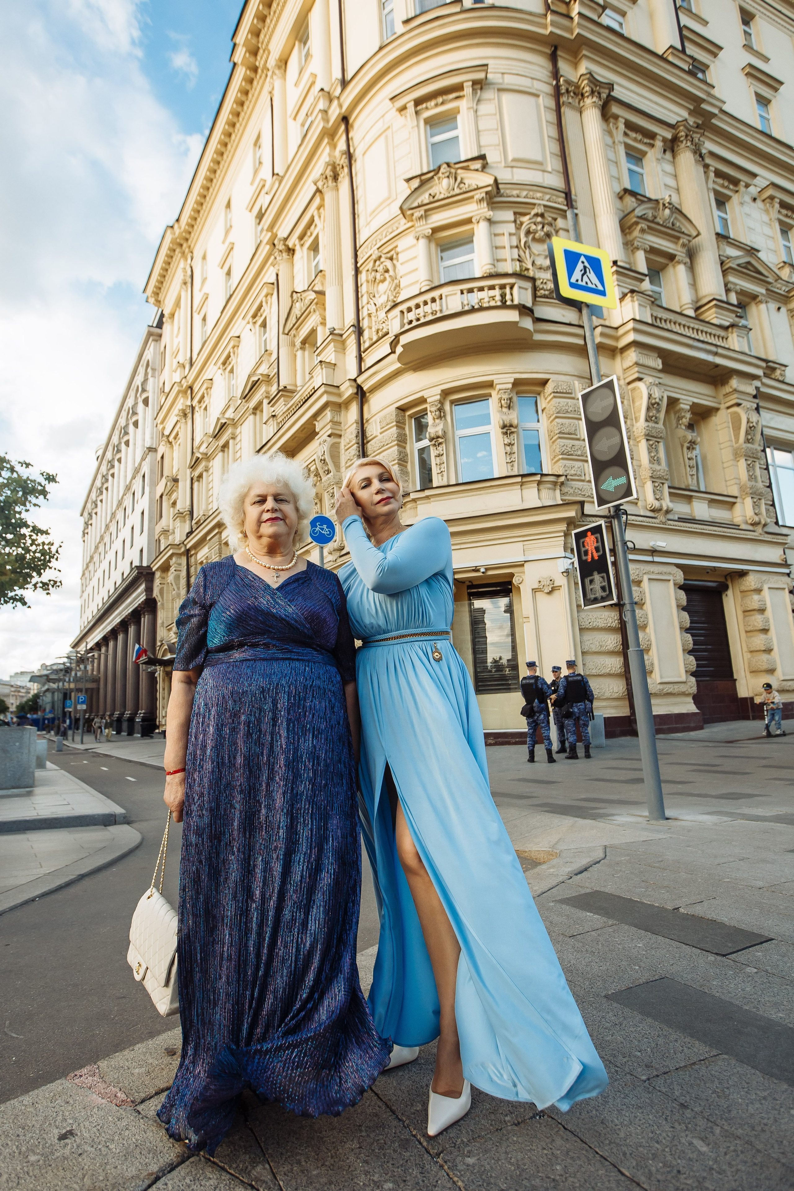 Красивые фото с фотопрогулки у Большого театра в Москве