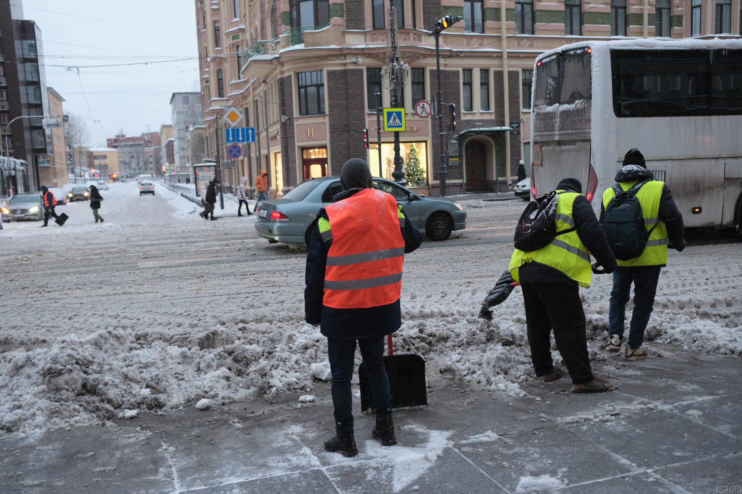 Снег и туман в Санкт-Петербурге. Фотографъ Сергѣевъ. Поймать мгновеніе
