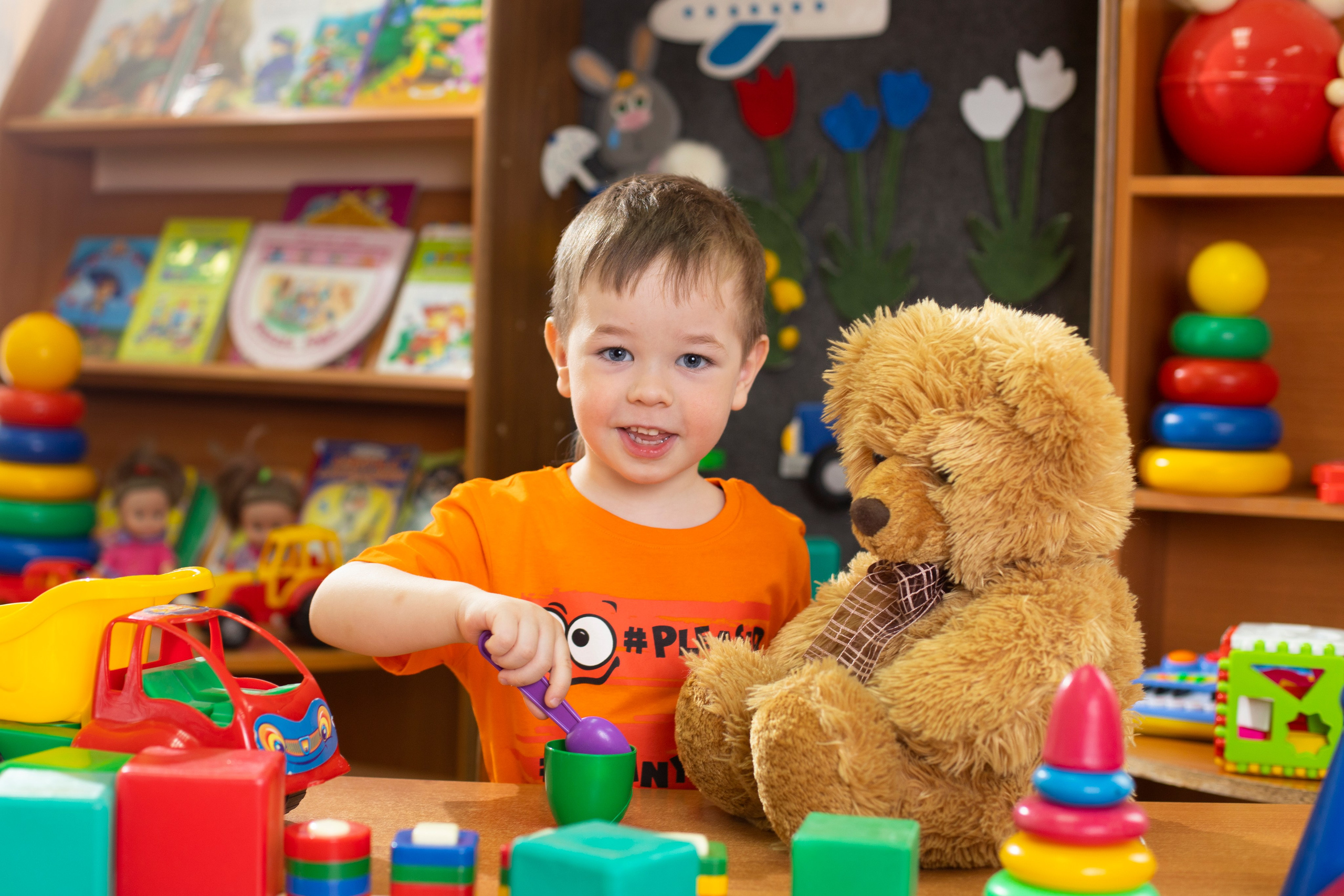 Один день в детском саду. ВЫПУСКНЫЕ АЛЬБОМЫ для детского сада и школы Санкт-Петербург и Лен. область
