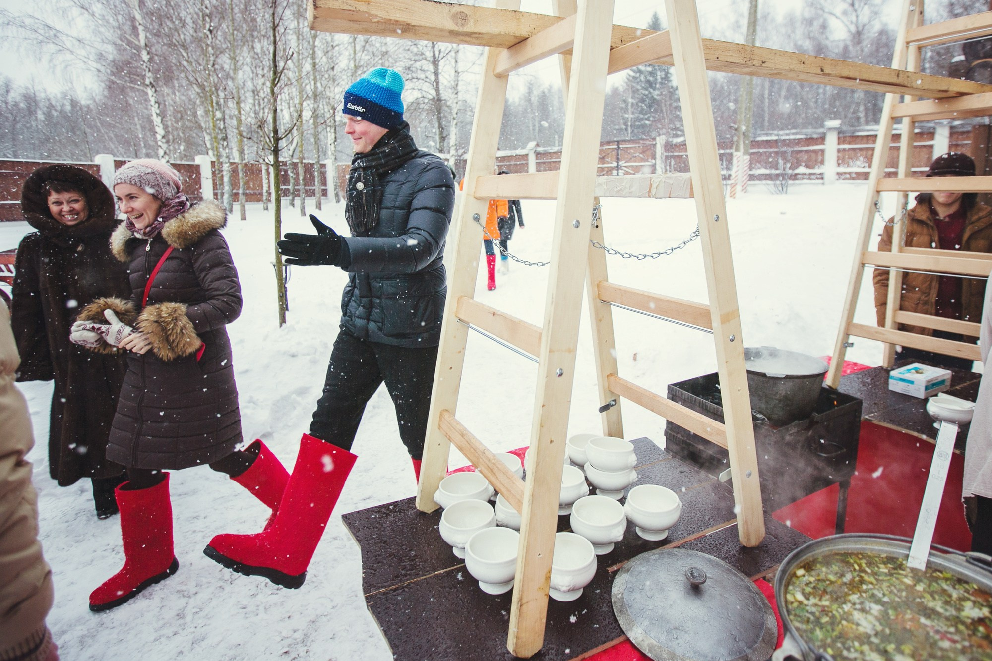 Зимняя свадьба в русских традициях. Семейный, портретный и свадебный фотограф в Санкт-Петербурге и Москве