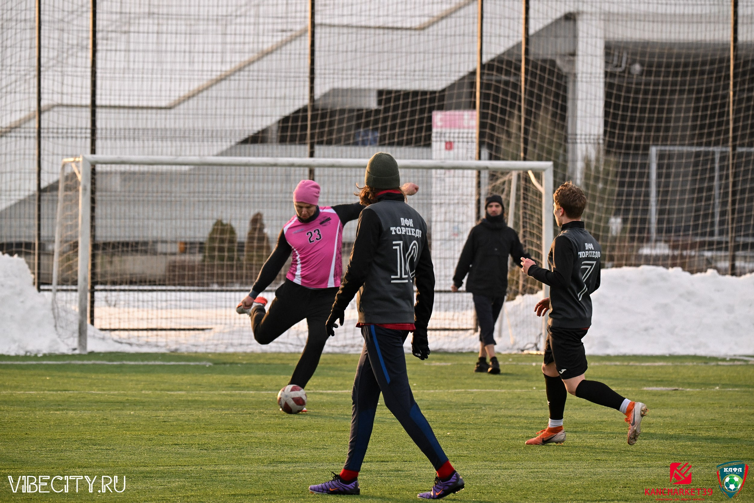 Калининградская Любительская Футбольная Лига, Премьер лига 14 тур, Торпедо-Авось рати. VIBECITY.RU Вайб Сити Ру Фоторепортажи Фотоотчеты Калининград