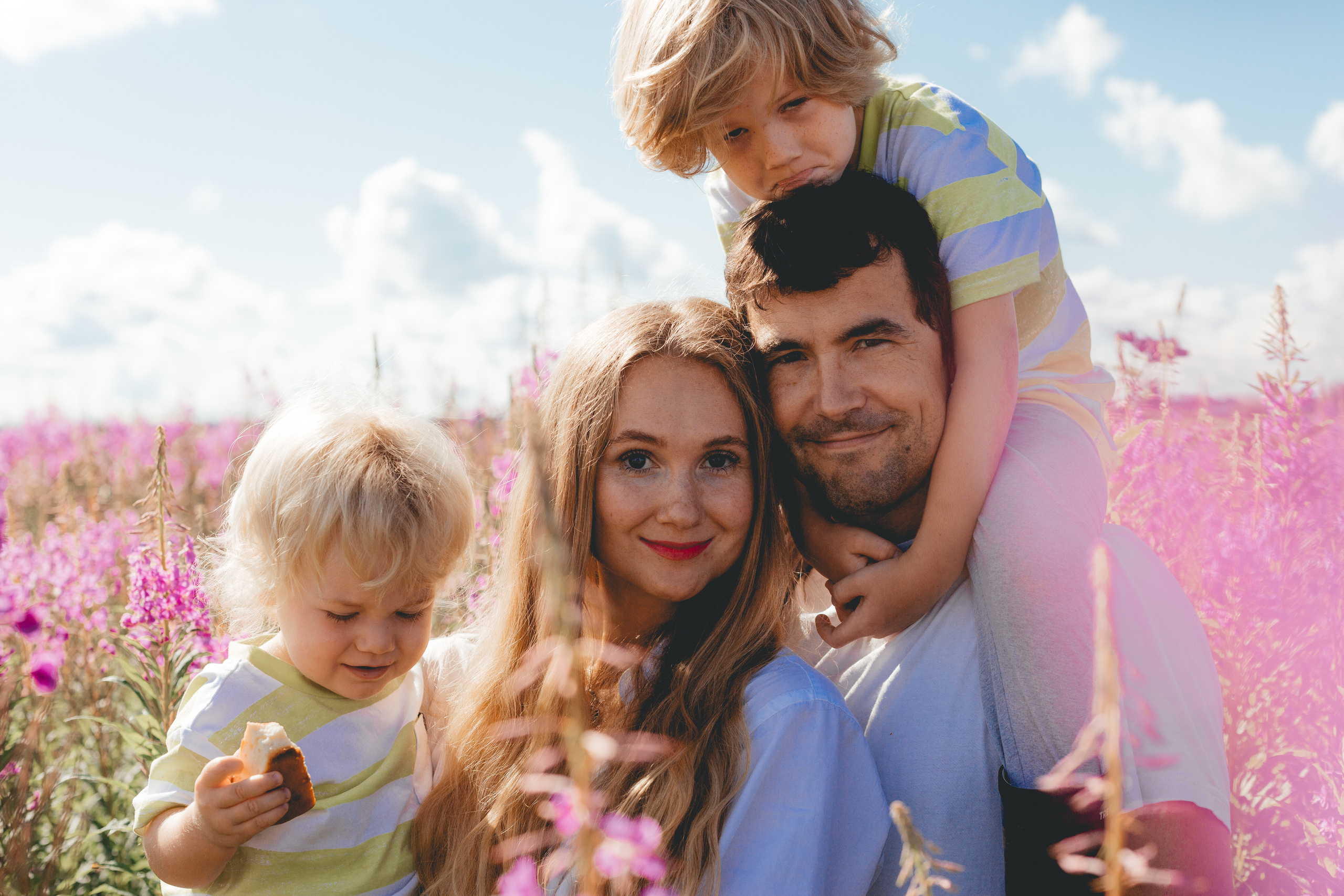 Малиновое поле. Арина Мелехова фотограф Красная Поляна