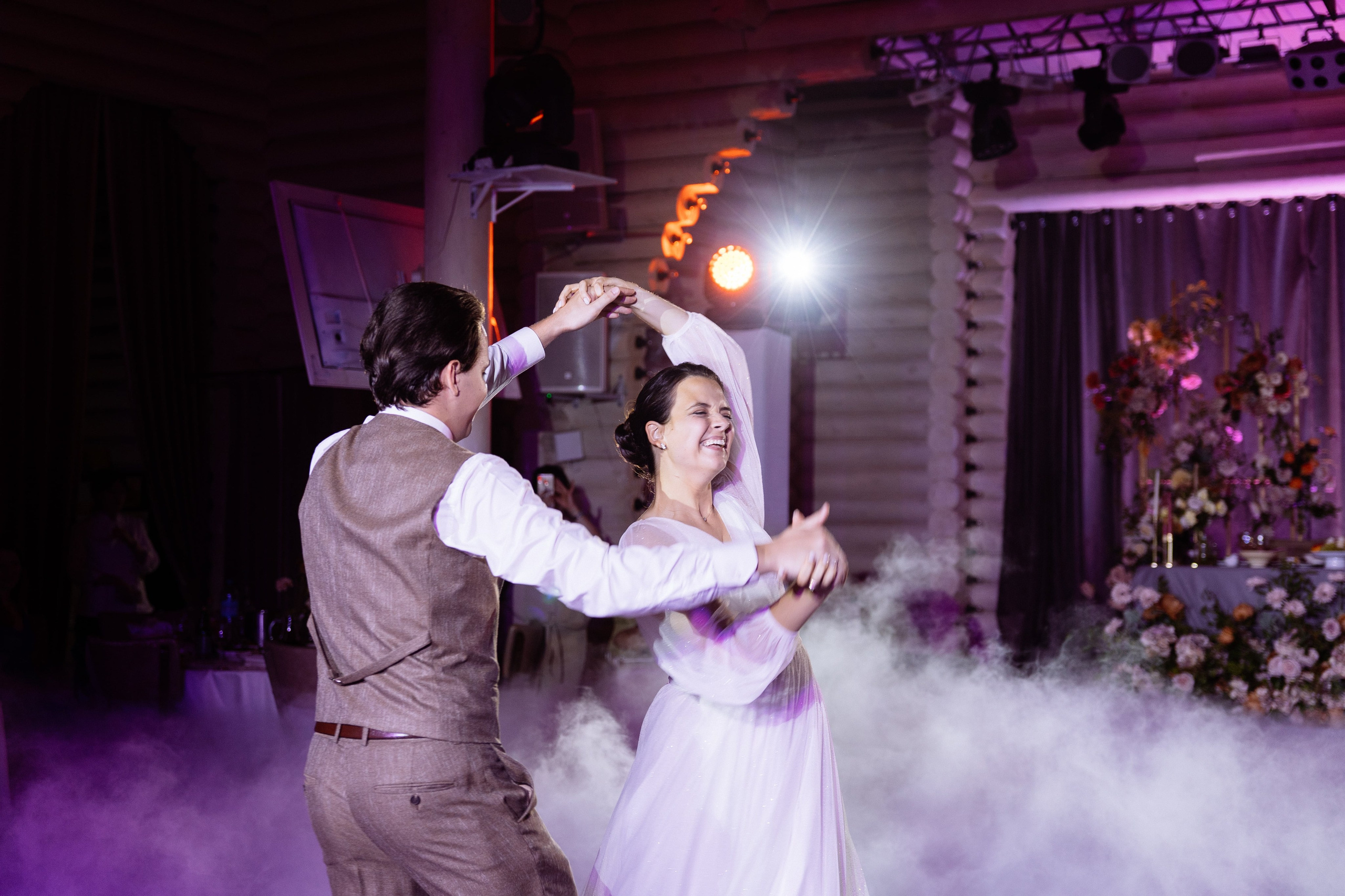 Свадьба Олега и Виктории в клубе «Ближняя дача»