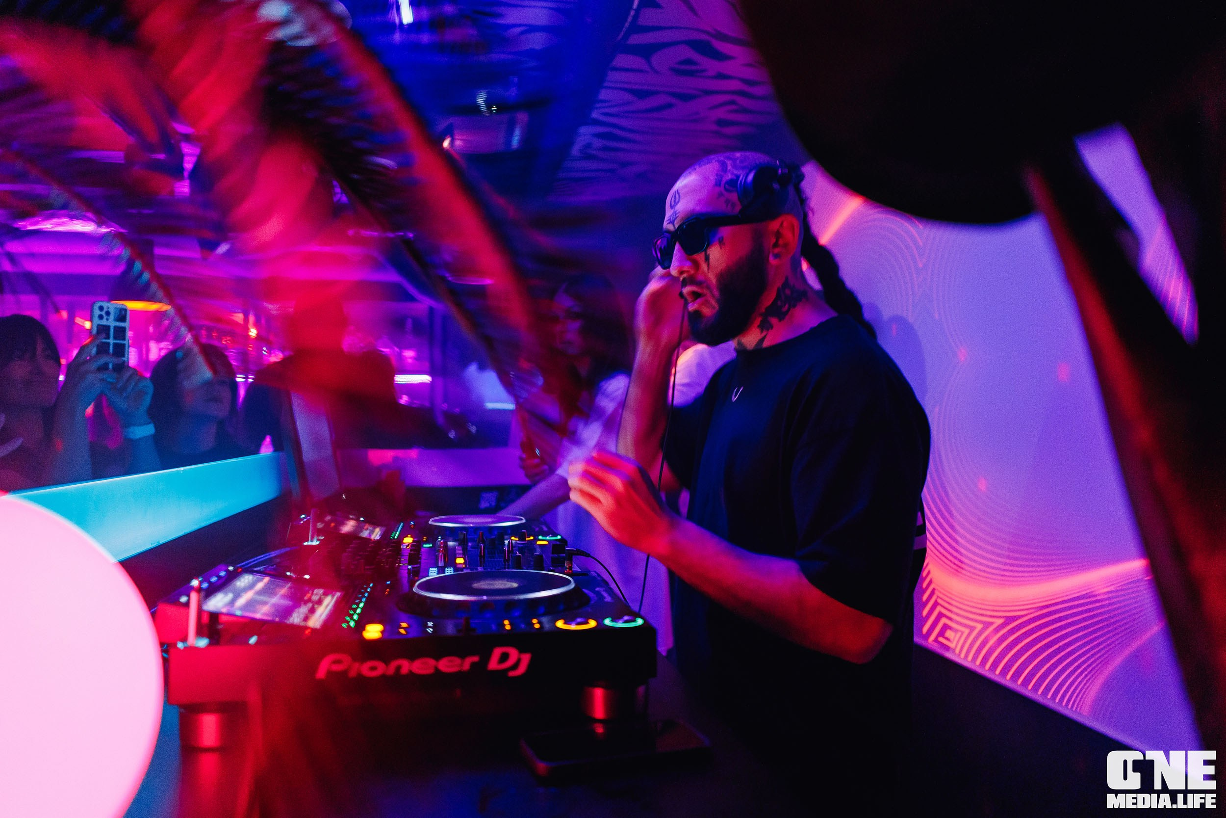 Репортаж с субботней тусовки в Nisha. One Media Life: фоторепортажи, фотоотчеты с мероприятий и заведений