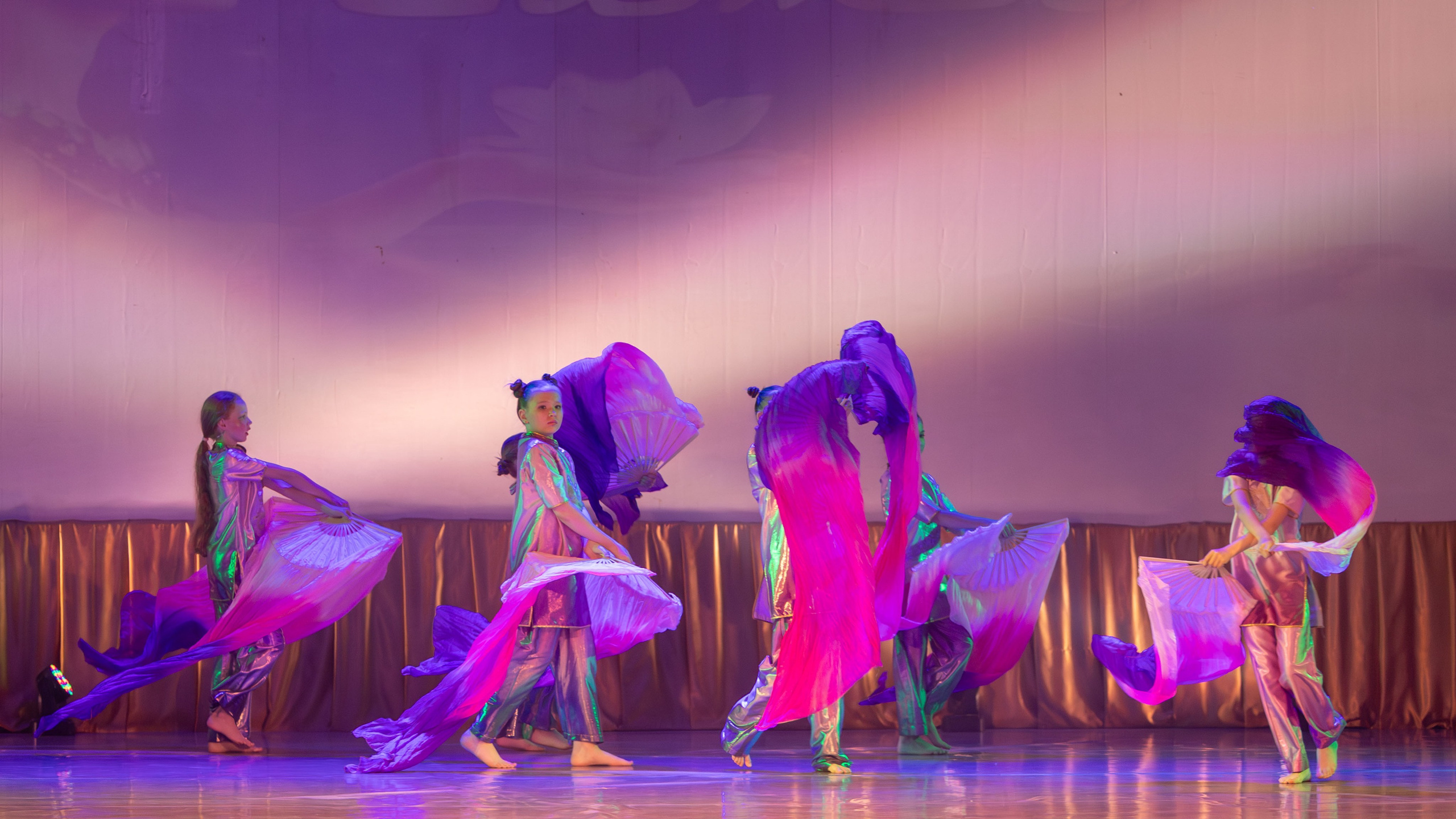 Студия «Lamis» отчетный концерт 2025. Выпускные альбомы и школьный фотограф в Подольске, Троицке, Щербинке, Москве и Московской области