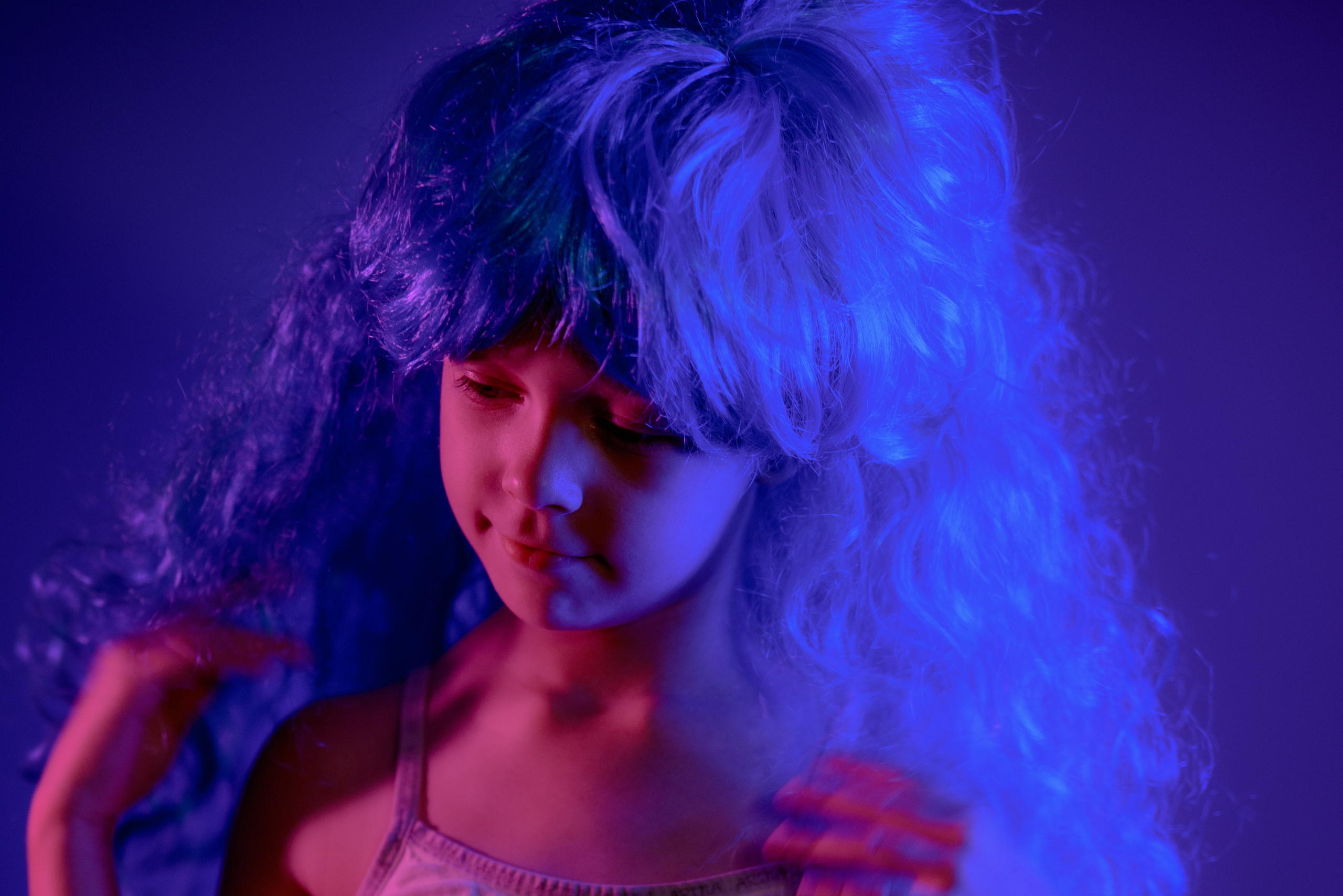 Фотосессия в домашней студии с цветным светом. Портретный фотограф Александр Журов в Кинеле, Самаре и Самарской области