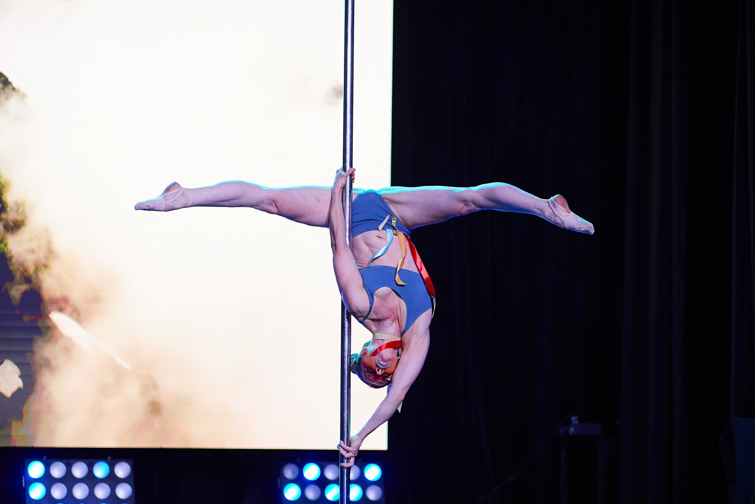 Анонс фоторепортажа с Концерта Грация. POLE DANCE. Photographer for business Mikhail Semenov. Aqua photo studio, photo school