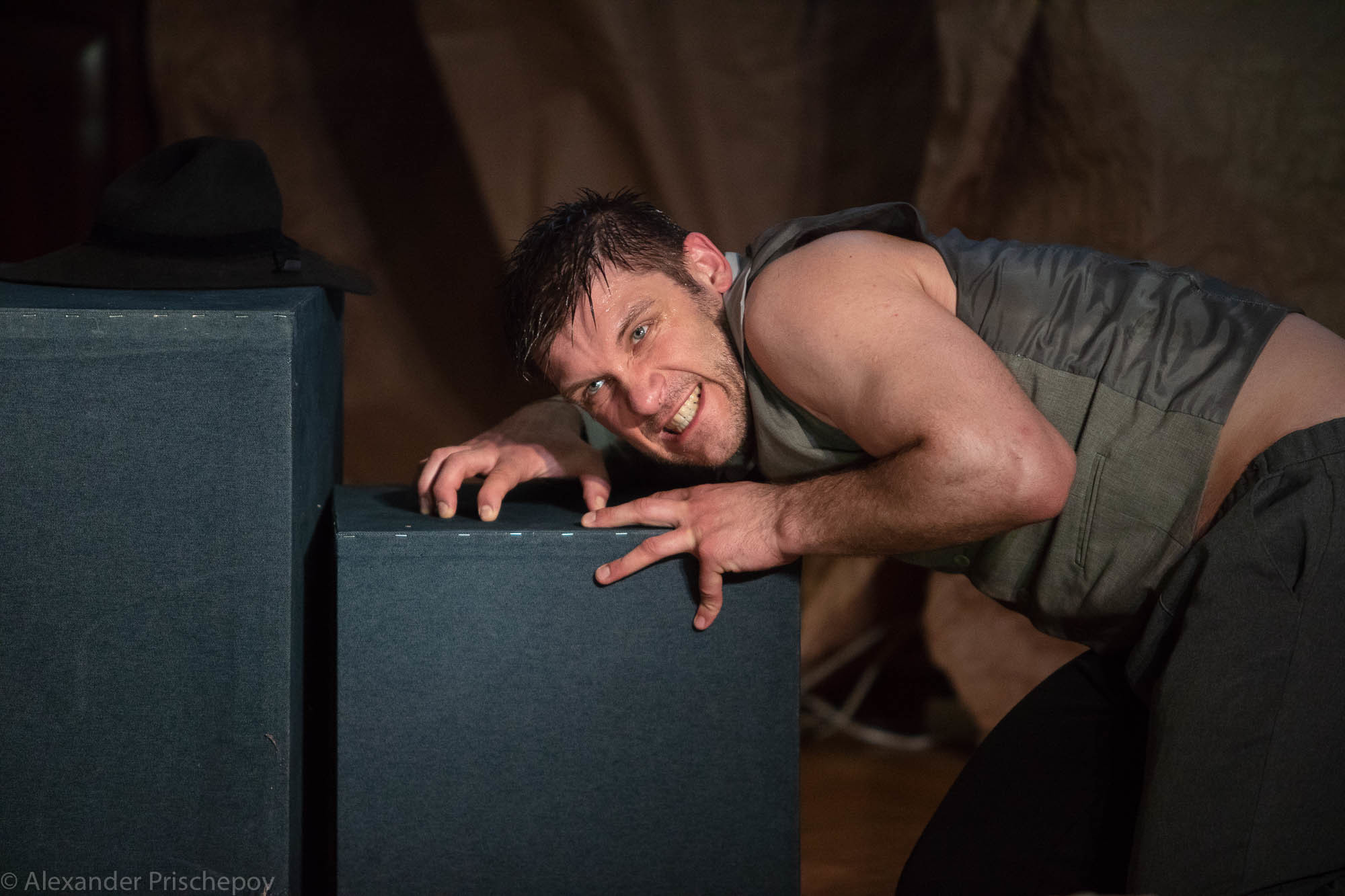 Спектакль «Маяковский. Совершенно секретно». Александр Прищепов - фотограф, режиссёр, продюсер