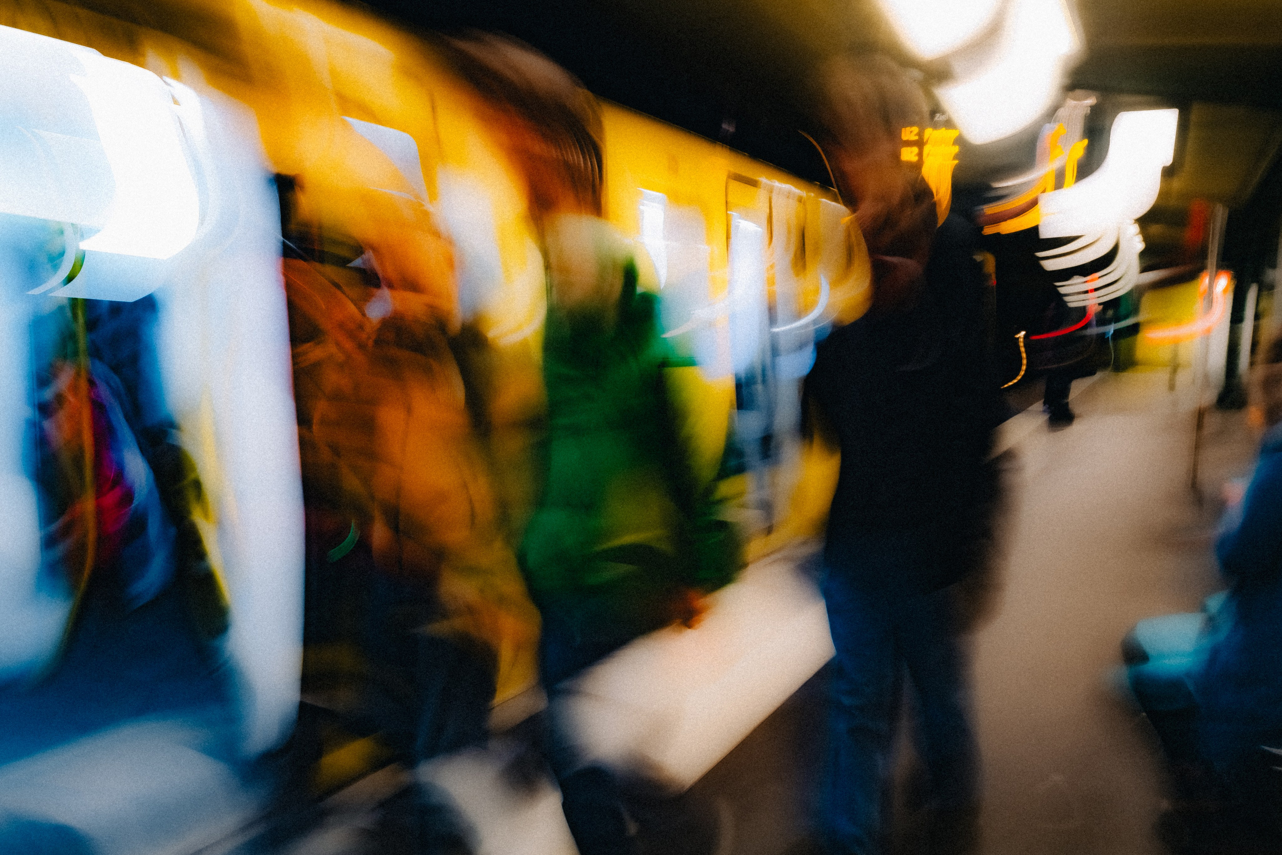 ART. Если ты на Земле — звони