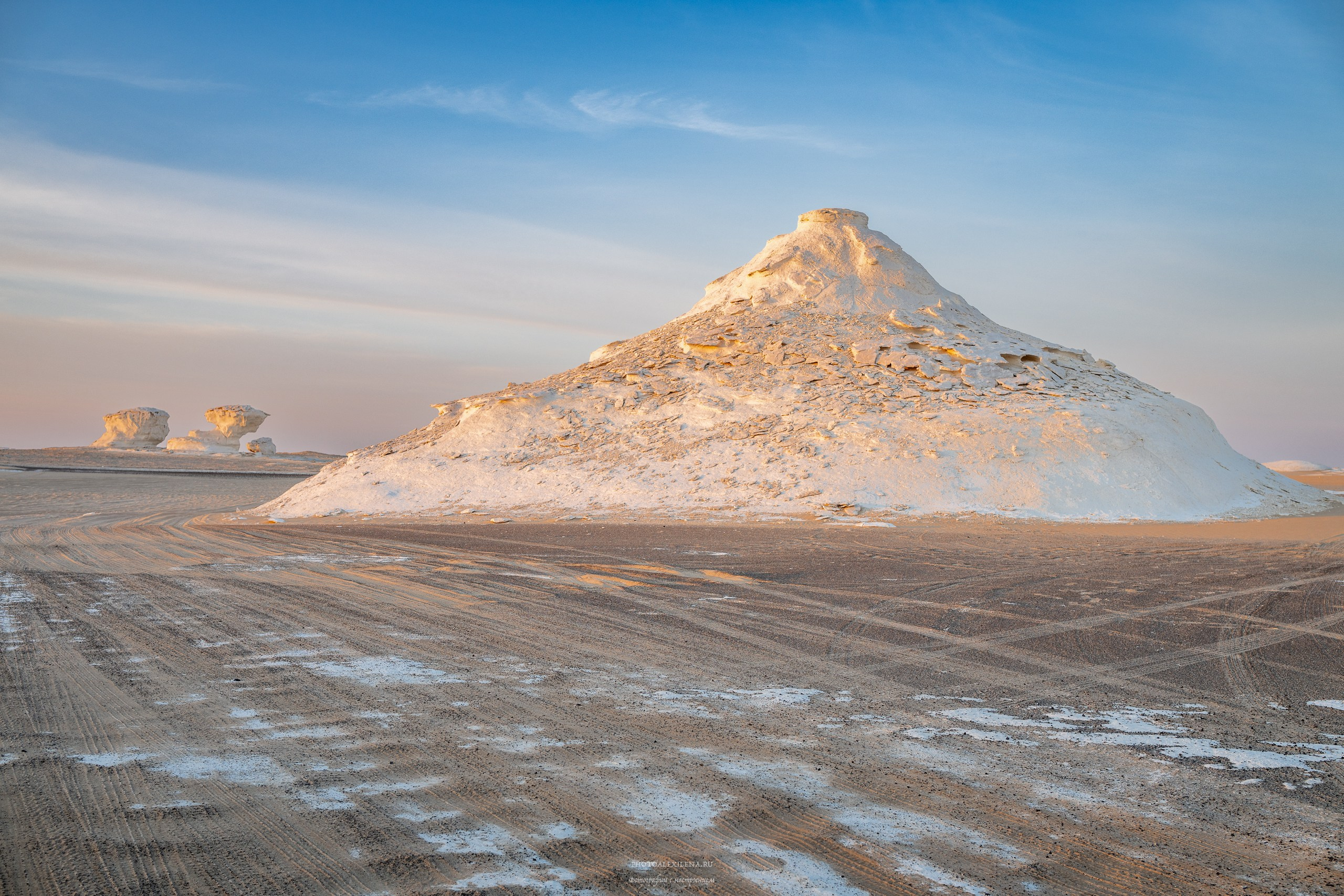 Пустыня чёрная, пустыня белая. Авторские стильные фотокартины
